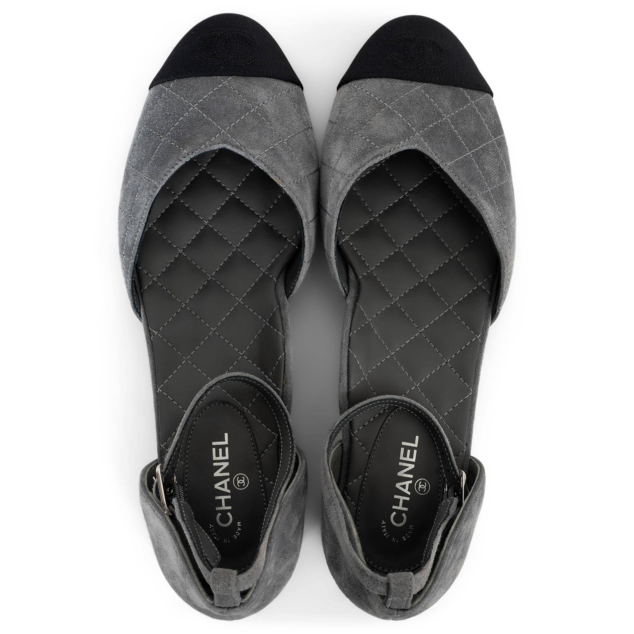 CHANEL grey & black suede & grosgrain 20S MARY JANE Flats Shoes 39 1