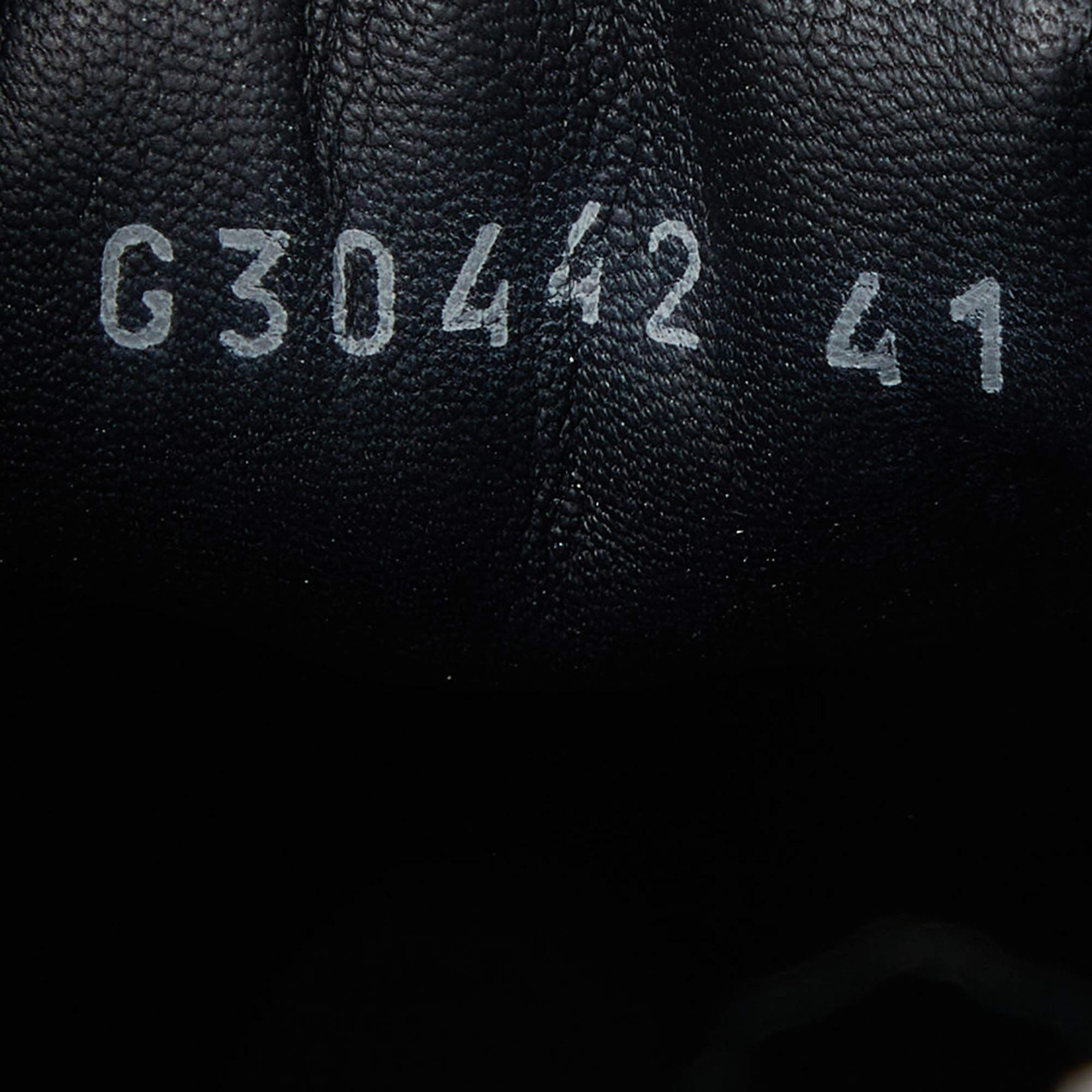 Chanel Grau/Schwarze Tweed- und Leder-Spitzensneakers aus Leder Größe 41 im Angebot 1