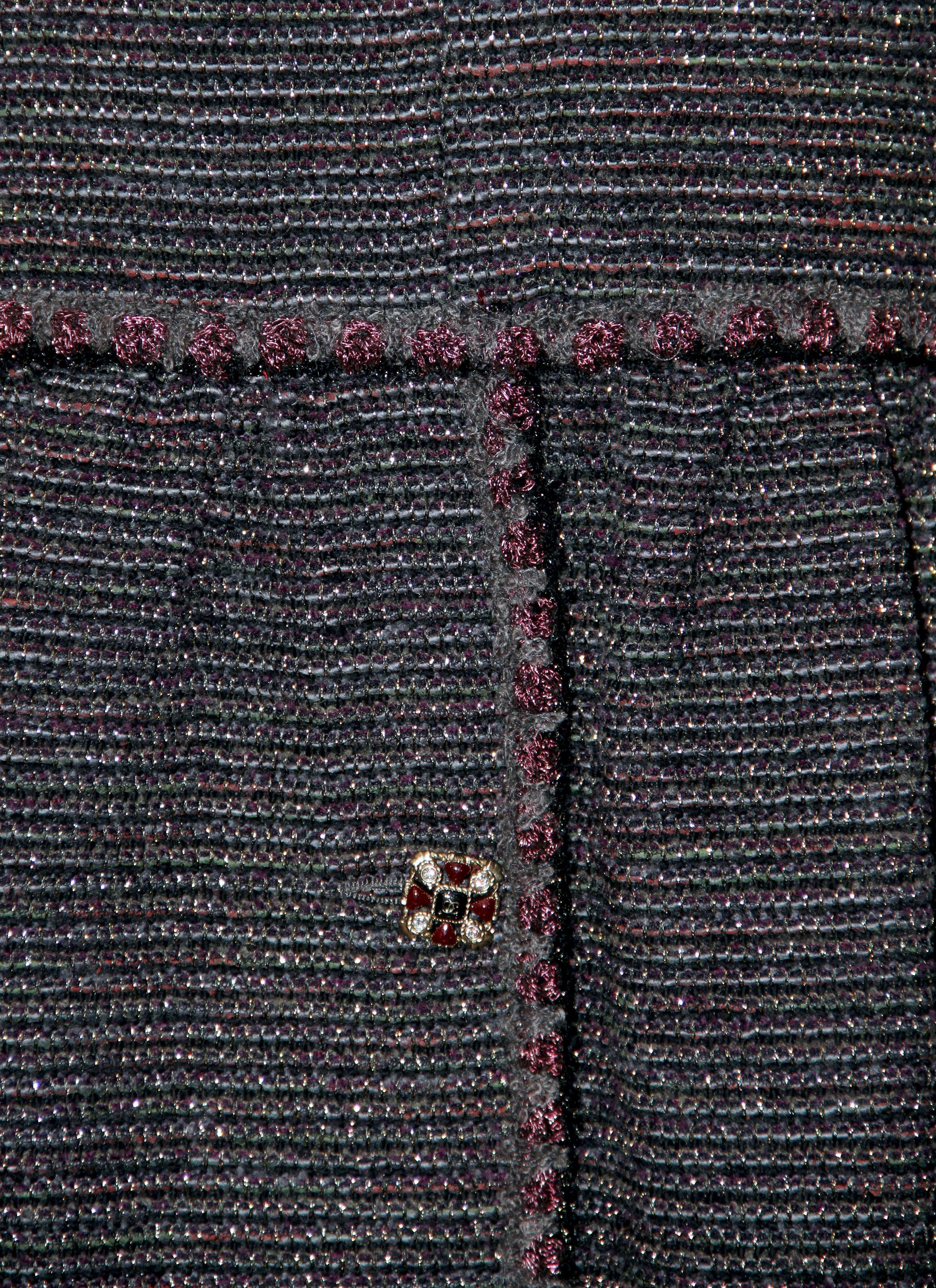 Chanel Grey Burgundy Tweed Coat Fall 2011 Ready to Wear In Excellent Condition In Geneva, CH