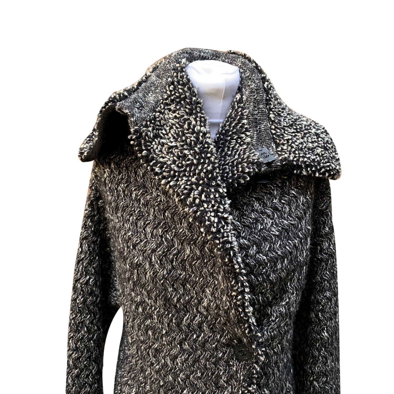 Chanel Grau Kaschmir-Mischung lange Strickjacke Mantel Größe 40 FR im Angebot 1