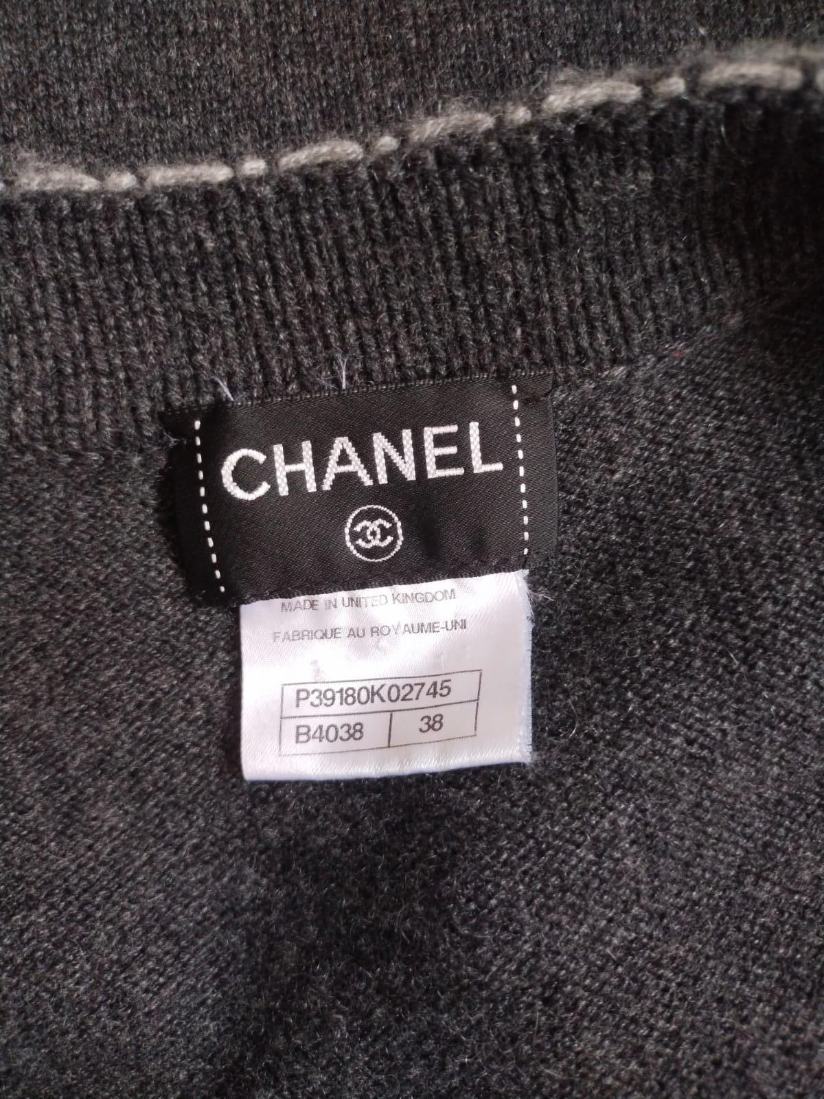 Chanel Grey Cashmere Knit Sleeveless Dress W/ CC Turnkey Pockets 2011 For Sale 6