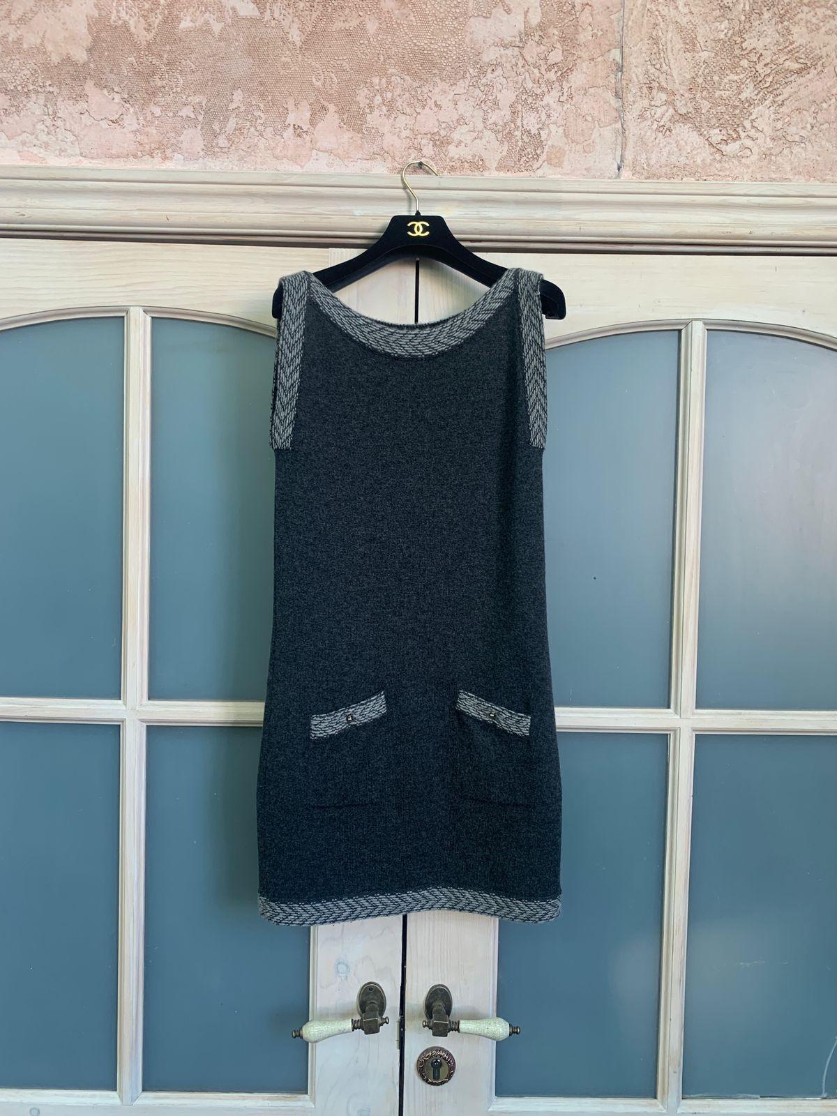 Chanel Grey Cashmere Knit Sleeveless Dress W/ CC Turnkey Pockets 2011 For Sale 8