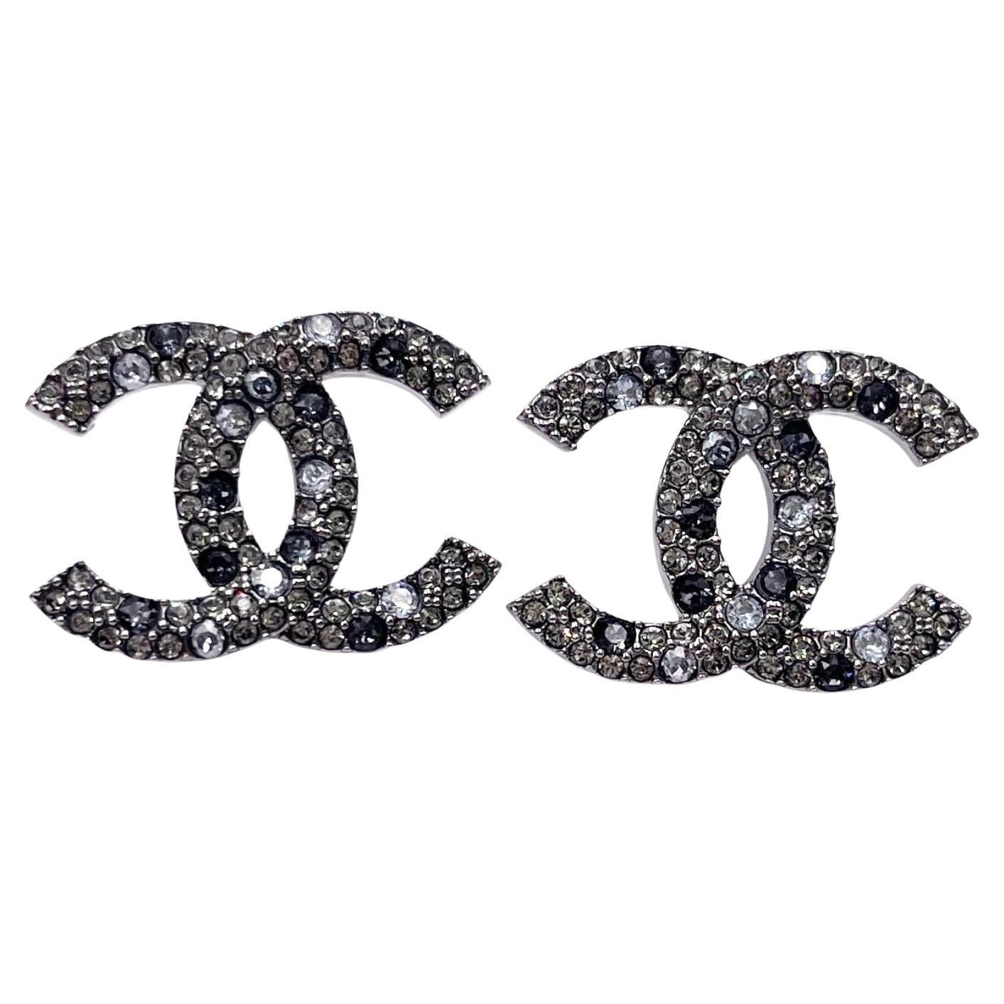 Chanel Grey CC Grey Scattering Crystal Large Piercing Earrings For Sale