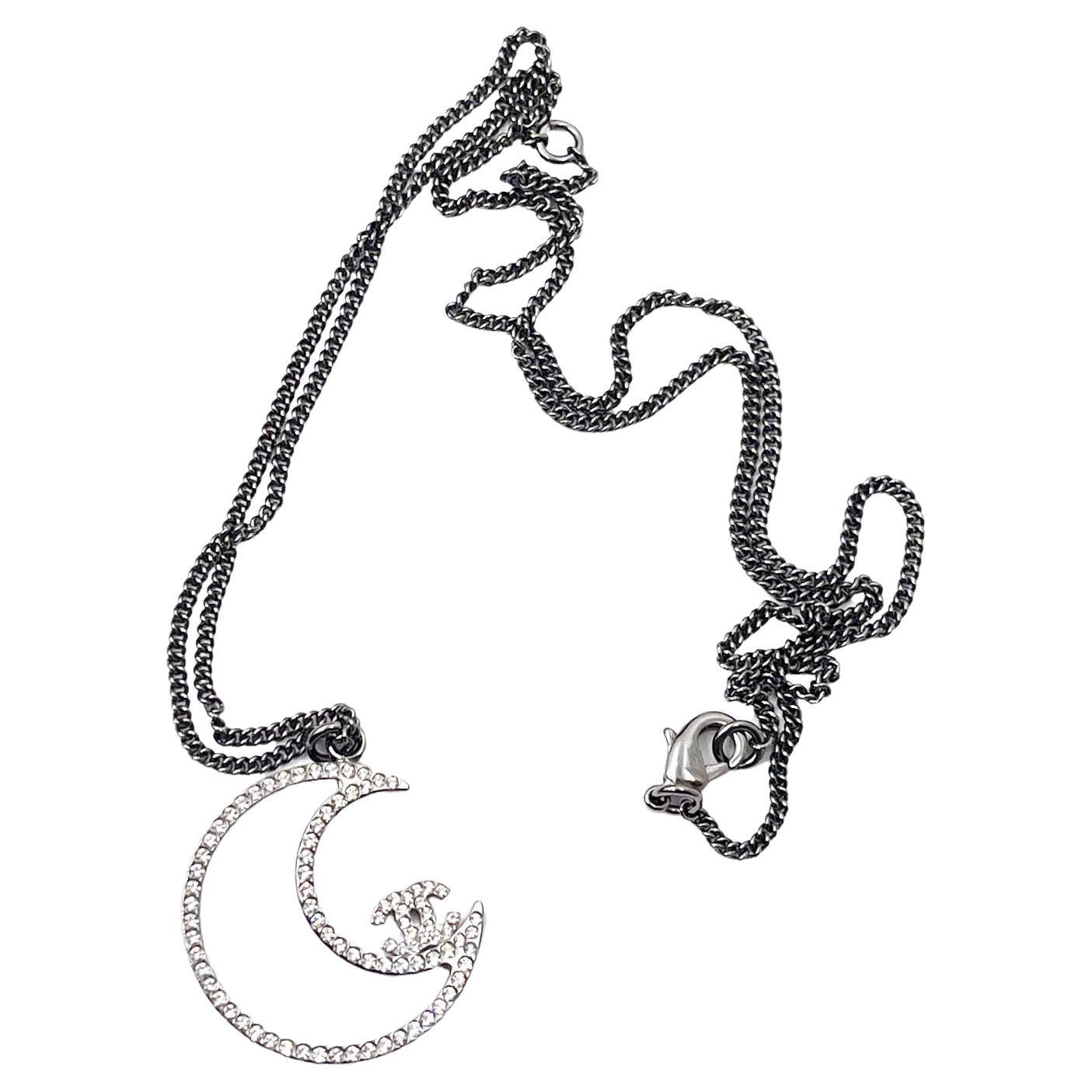 Chanel Silver CC Pendant Ring Crystal Necklace For Sale at 1stDibs ...