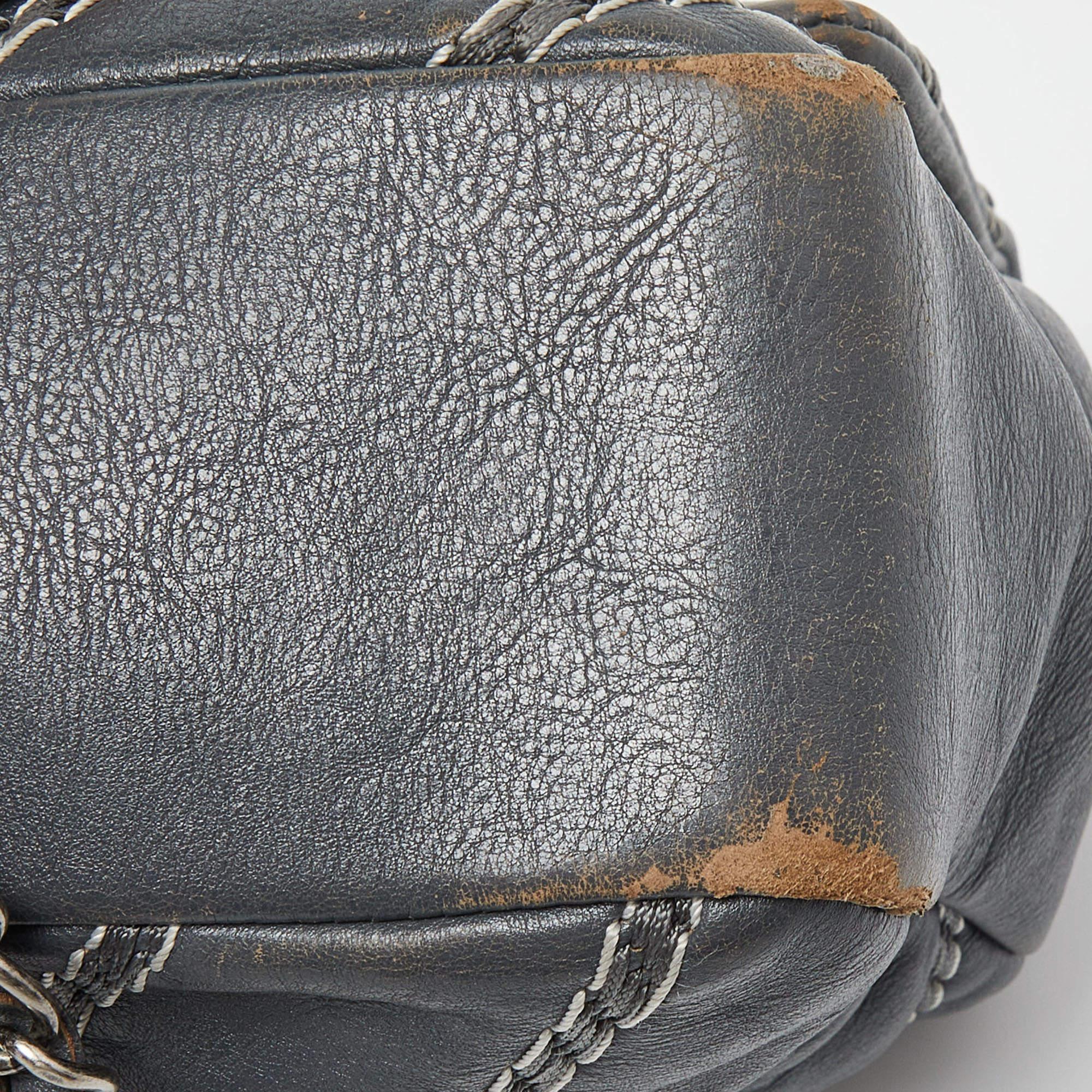 Chanel Grau Chevron Stitched Leder CC Top Handle Flap Bag aus Leder im Angebot 10
