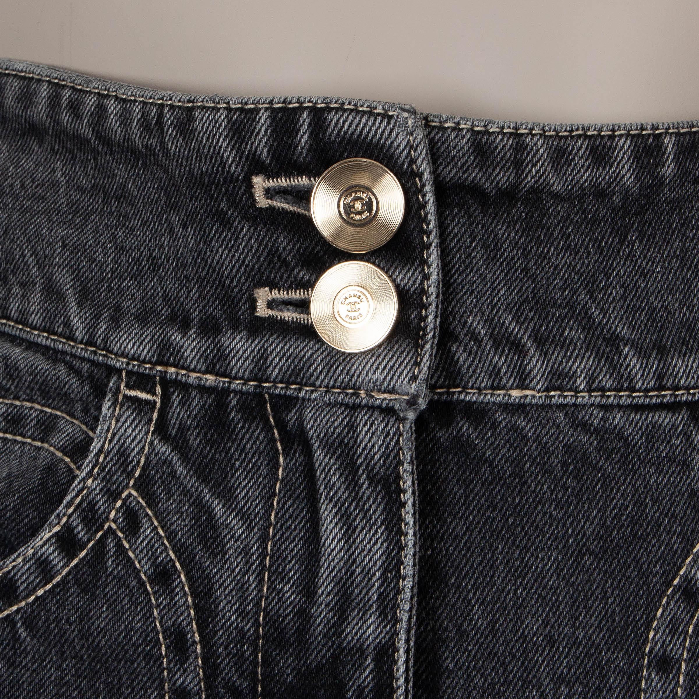 Chanel, cotone grigio 20P FLARED WIDE-LEG Pantaloni di jeans 36 XS In condizioni ottime in vendita a Zürich, CH