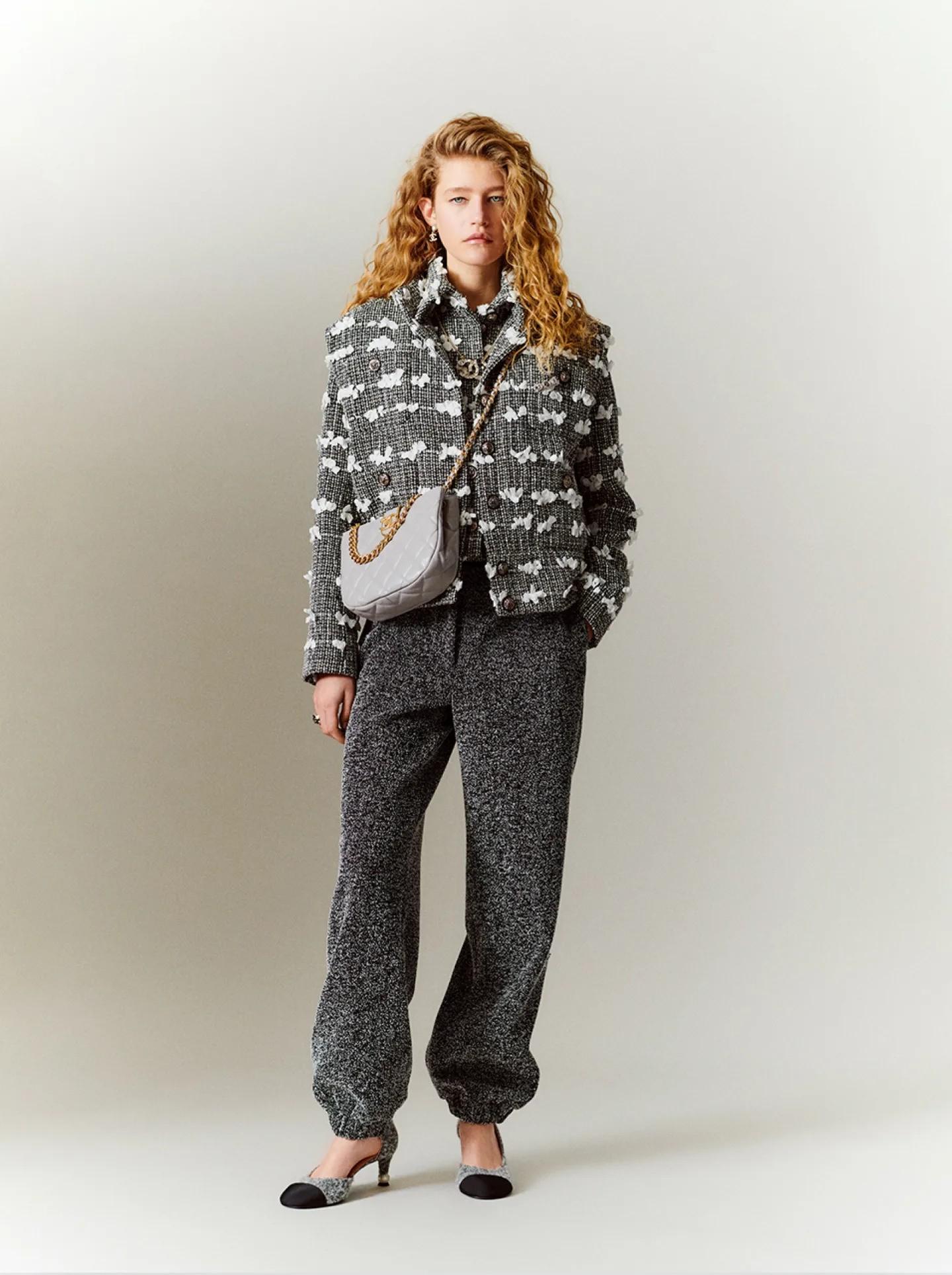 CHANEL grey cotton 22B TWEED TRACK Pants 36 XS 3