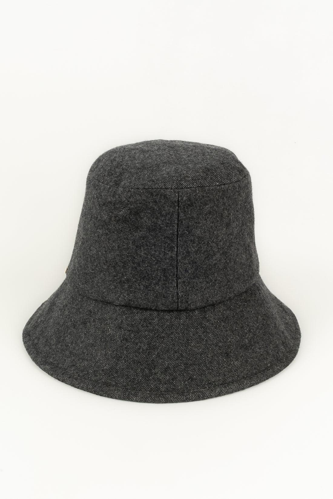 Chanel Grey Cotton Hat In Excellent Condition In SAINT-OUEN-SUR-SEINE, FR