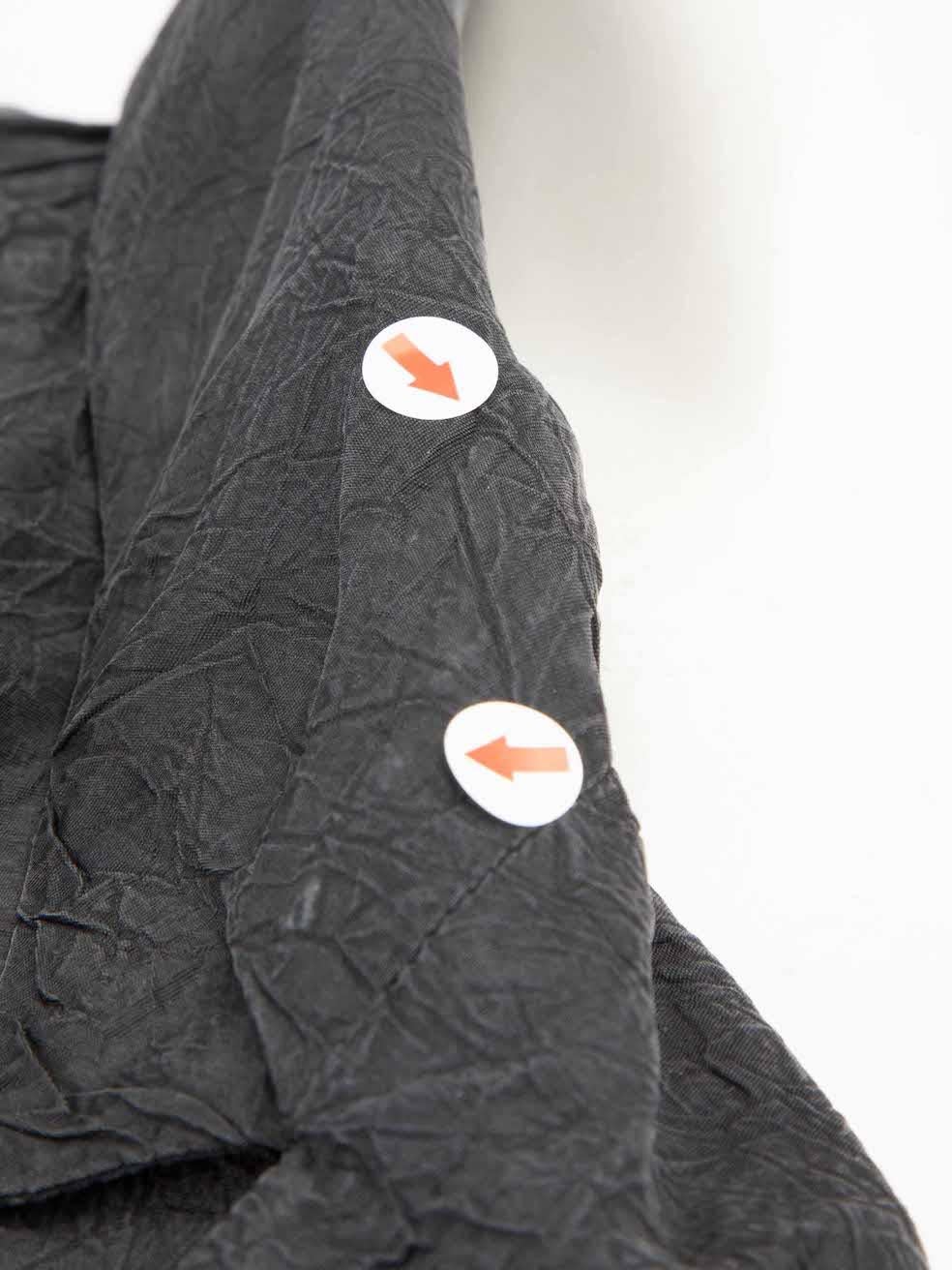 Chanel Grey Creased Detail CC Logo Button Jacket Size M In Excellent Condition In London, GB