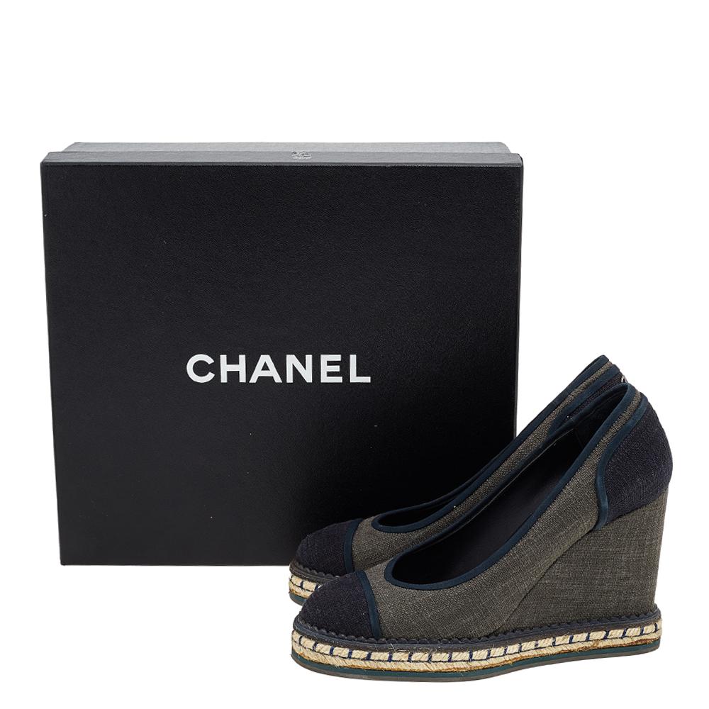 Chanel Grey/Dark Blue Canvas CC Cap Toe Wedge Pumps Size 38 3