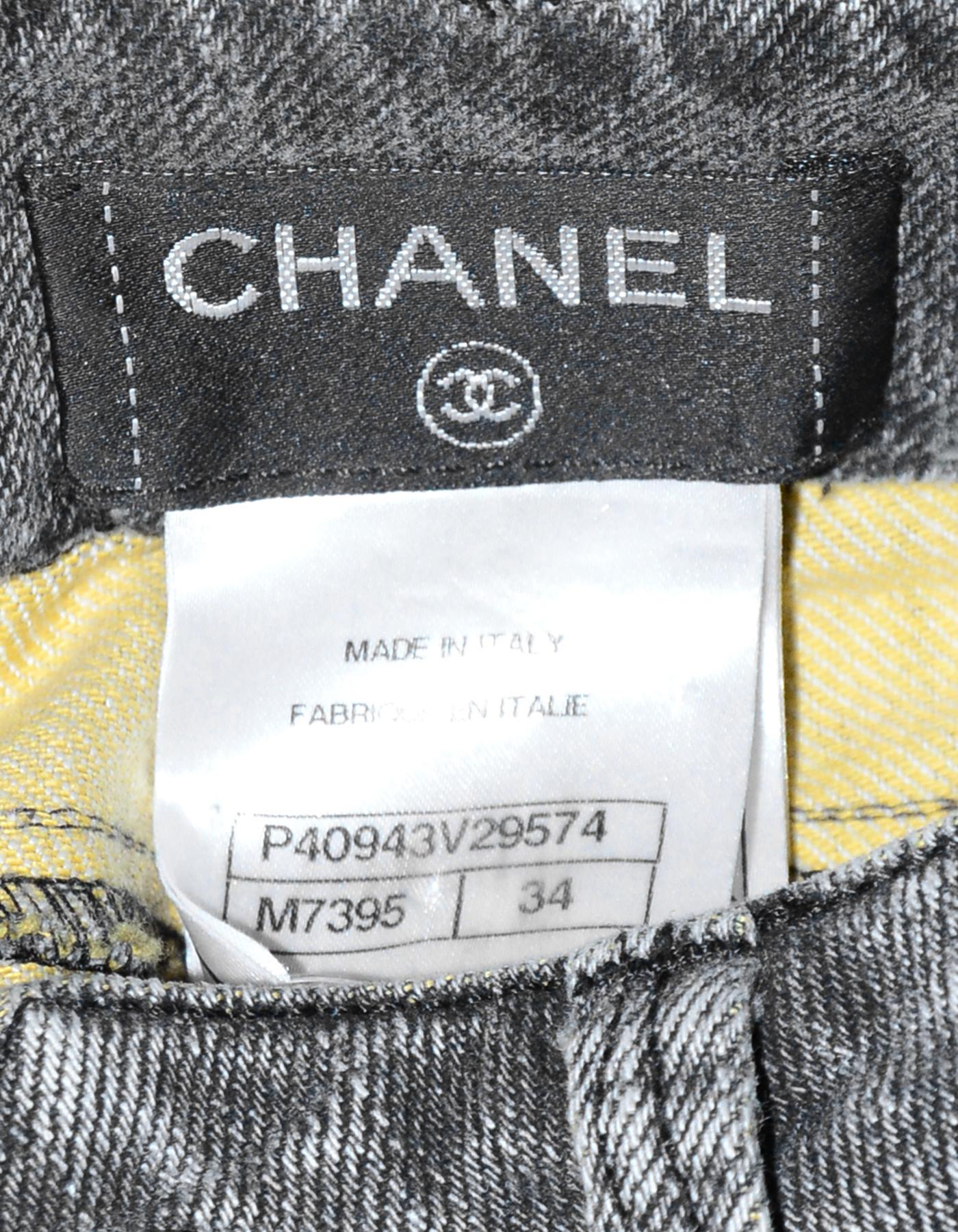 Chanel Grey Denim Jeans w/ Yellow Distressing sz FR34 In Excellent Condition In New York, NY