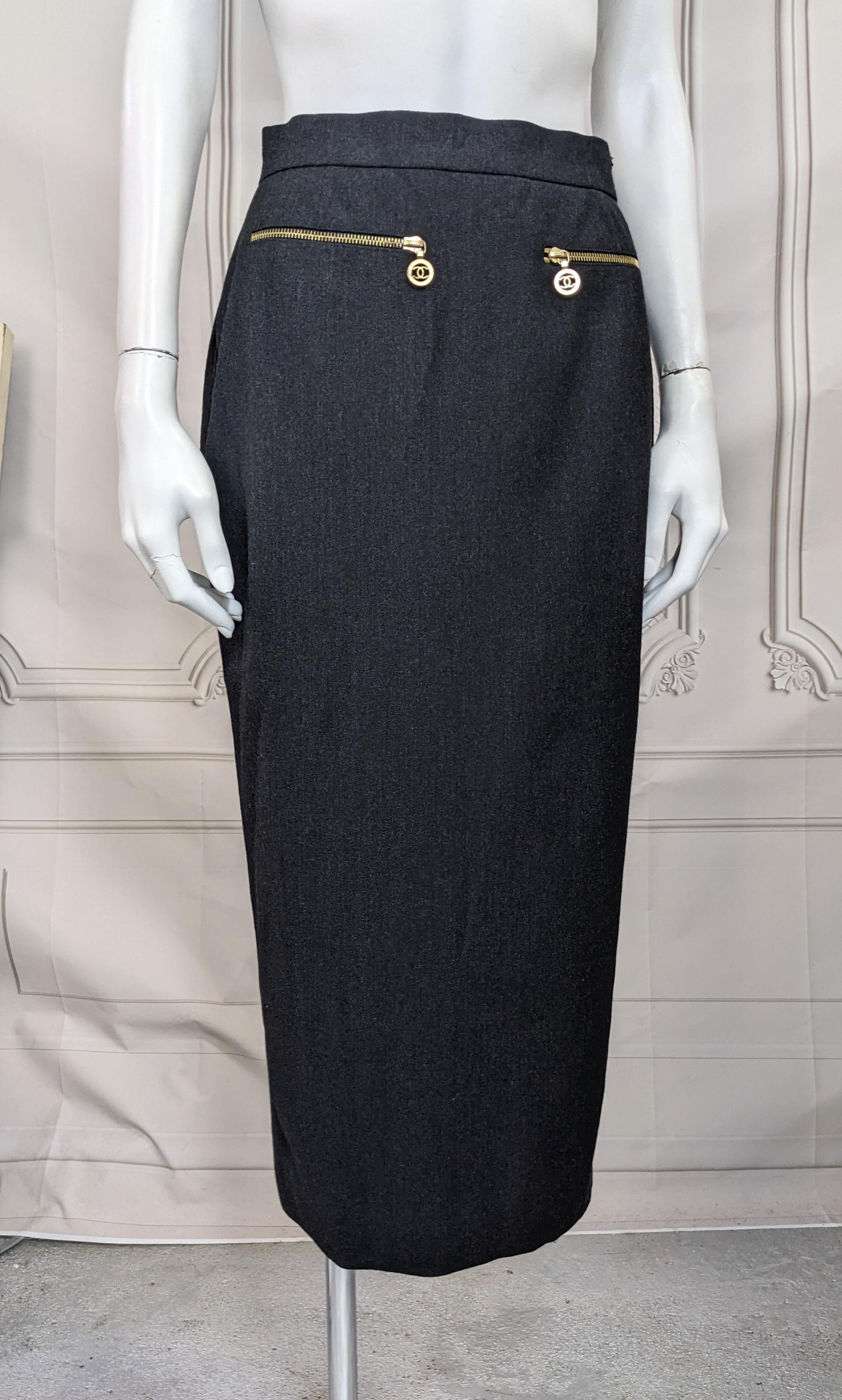 Chanel Grauer Stretch-Bleistiftrock aus Flanell (Schwarz) im Angebot