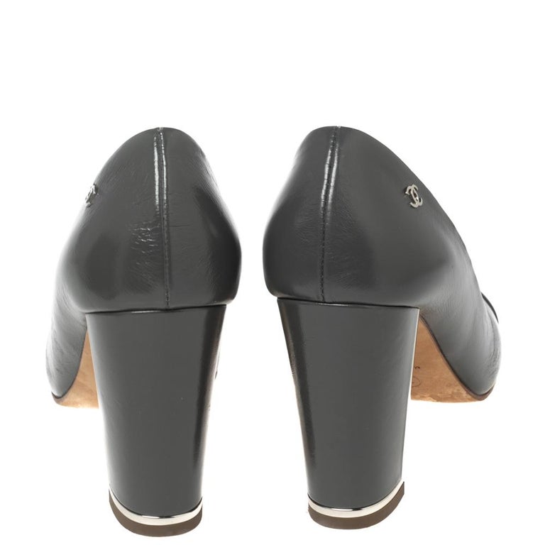 Chanel Grey Leather Cap-Toe Block Heel Pumps Size 37.5 For Sale at ...