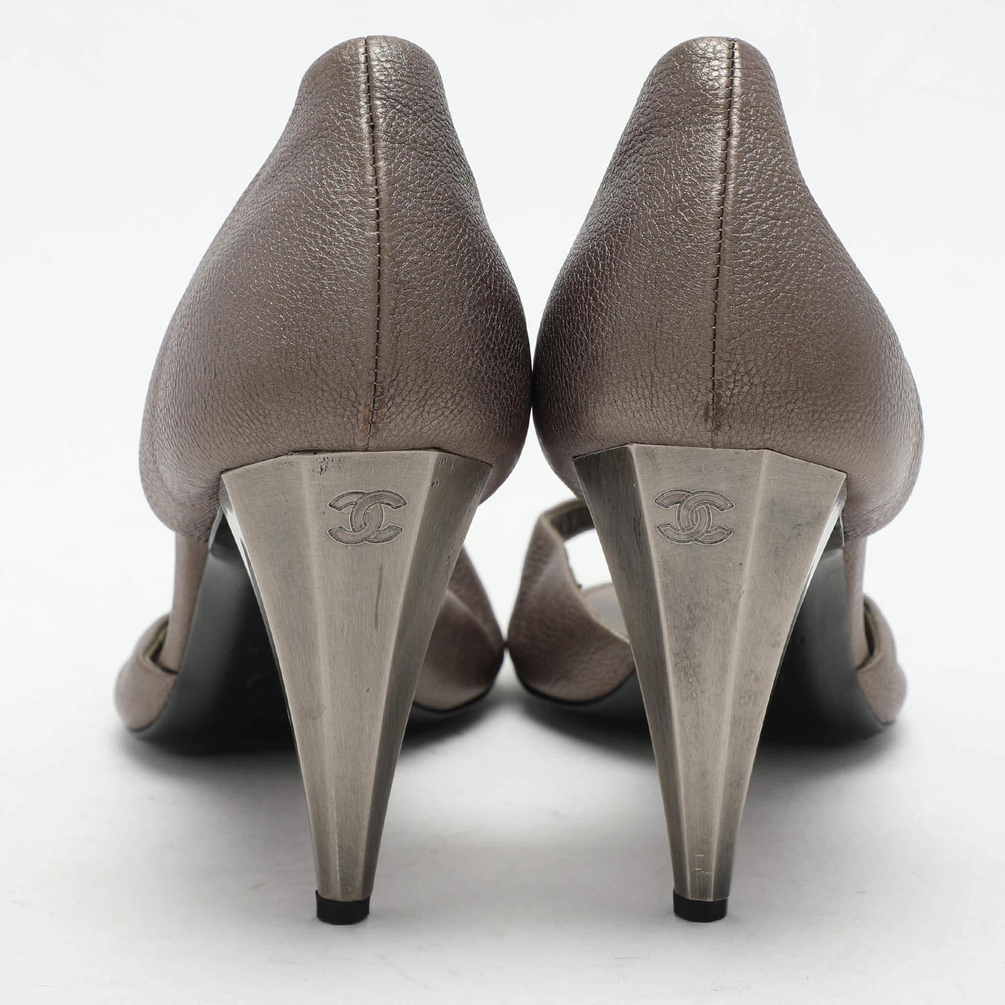 De las mujeres Chanel Bombas D'orsay de piel gris talla 39 en venta