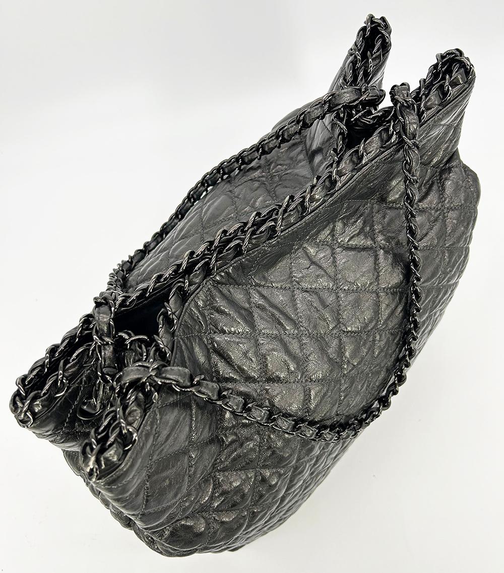 Chanel - Fourre-tout en cuir gris métallisé avec chaîne Me Shoulder Bag en vente 3
