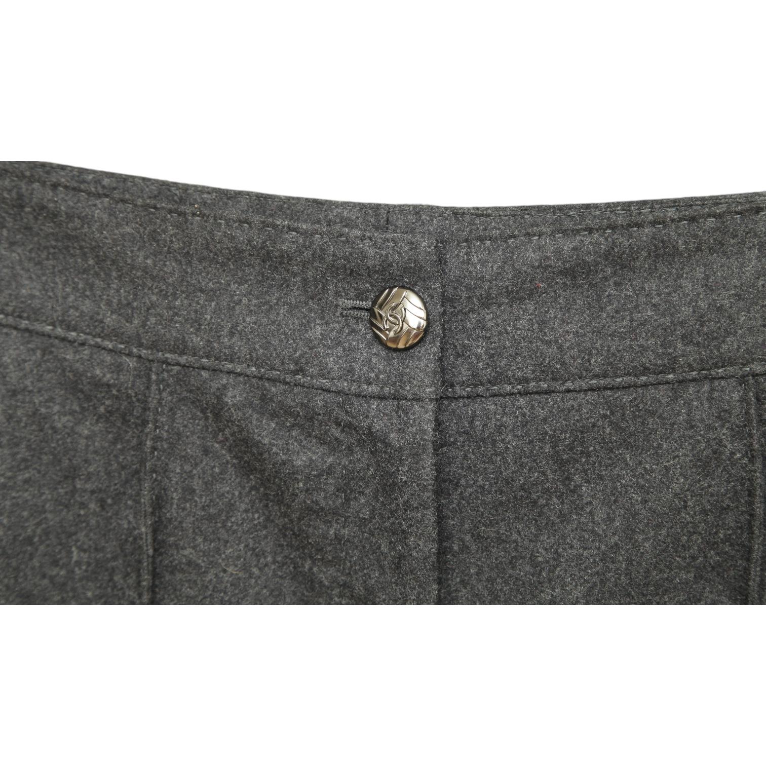 CHANEL Pants Grey Trousers Wide Leg Wool Cuffed Silver Button Silk Lining Sz 40 For Sale 2