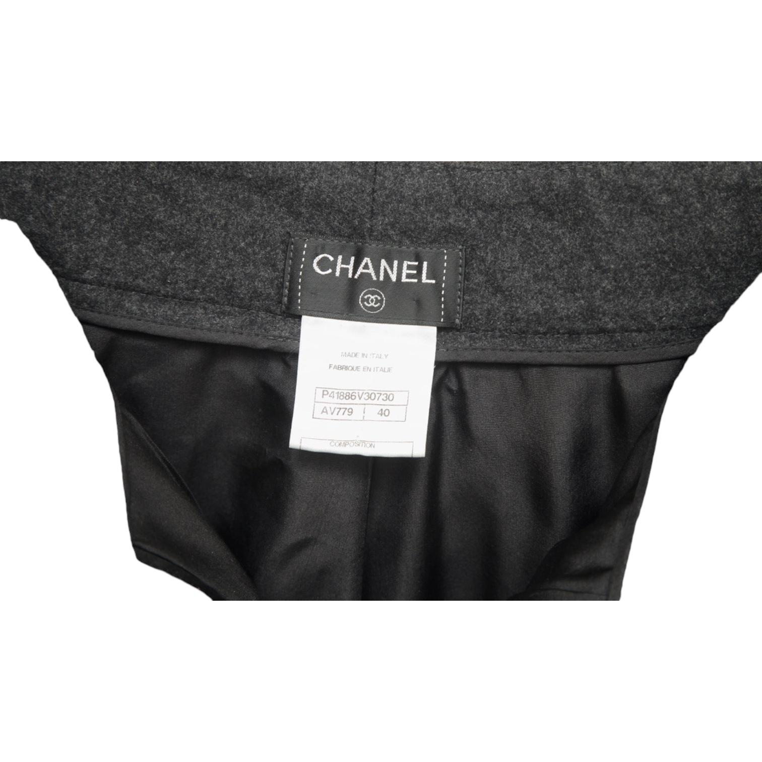 CHANEL Pants Grey Trousers Wide Leg Wool Cuffed Silver Button Silk Lining Sz 40 For Sale 4
