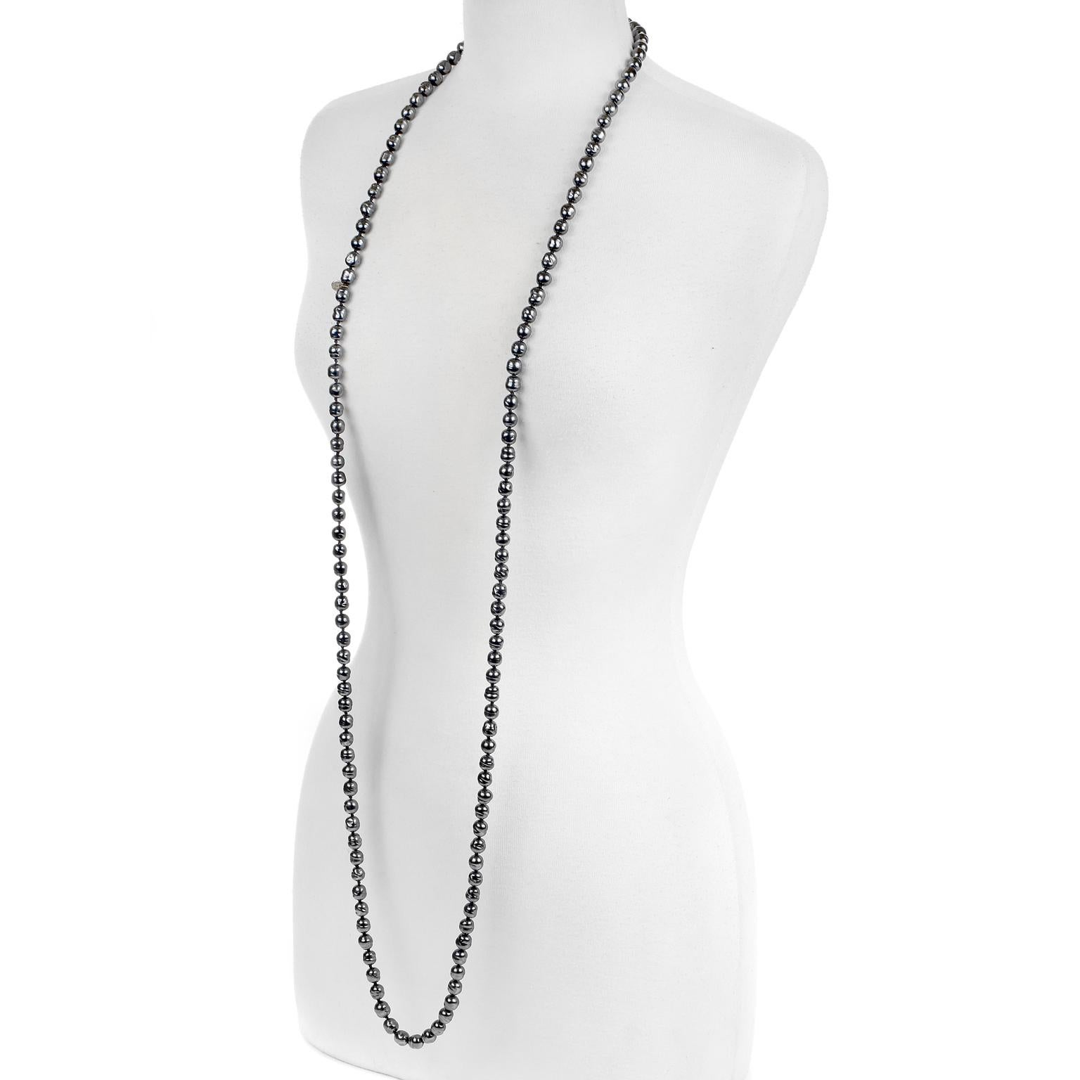Chanel Grey Pearl Necklace In Good Condition In Palm Beach, FL