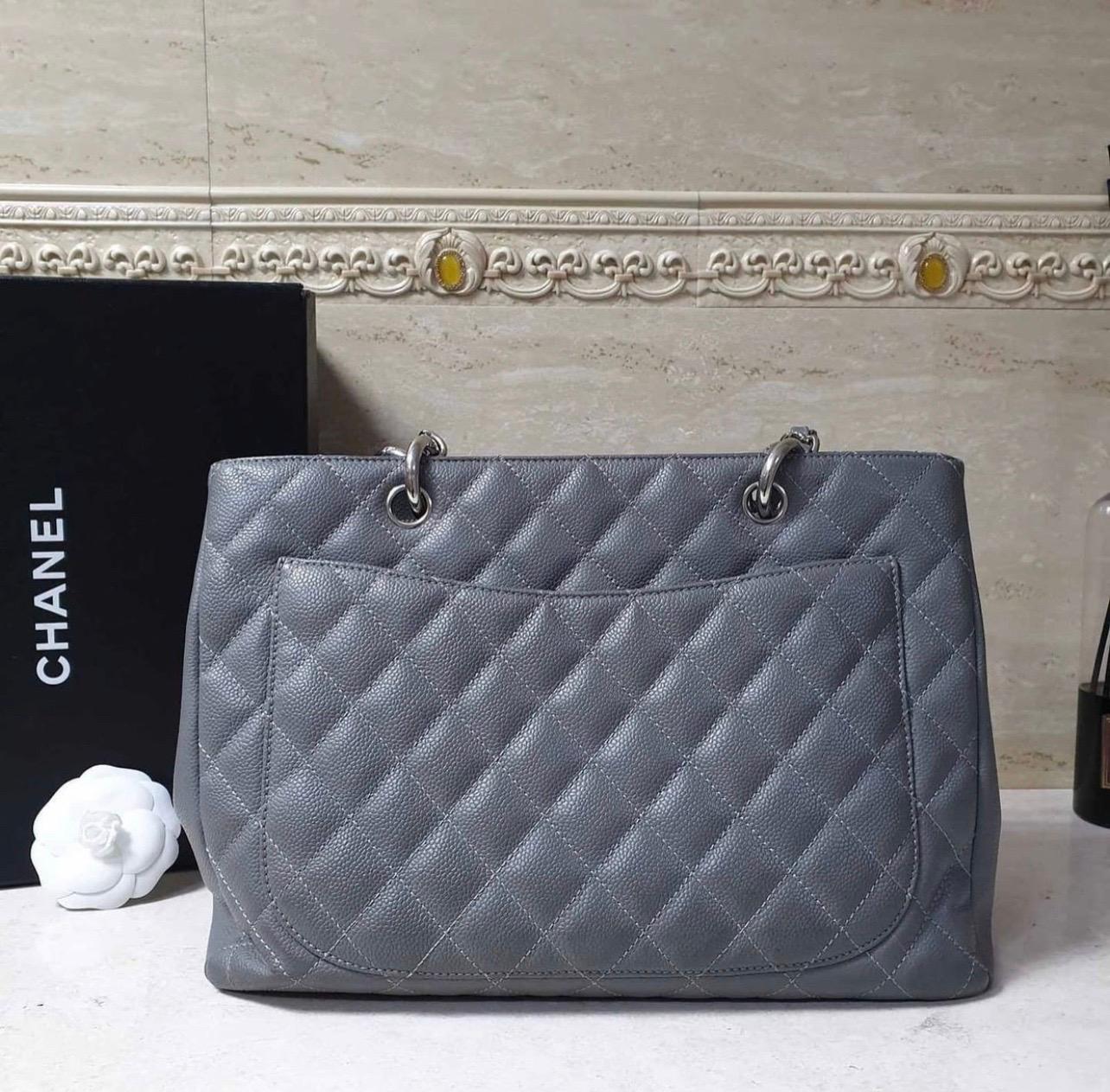 Chanel Grau Gesteppte Kaviar Leder Grand Einkaufstasche 1