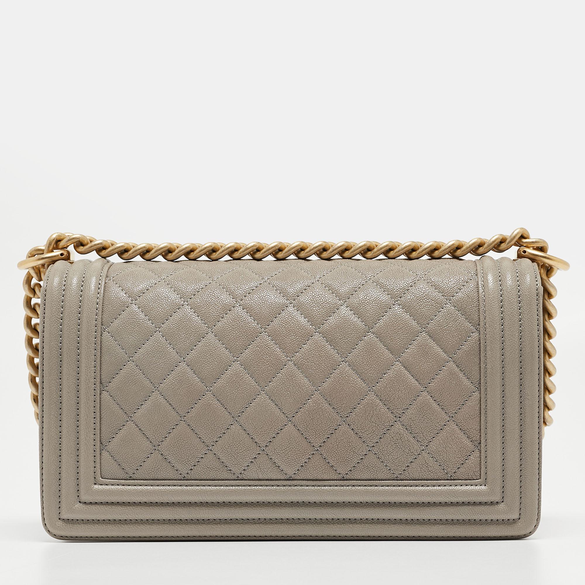 Chanel Grey Quilted Caviar Leather Medium Boy Flap Bag For Sale 11