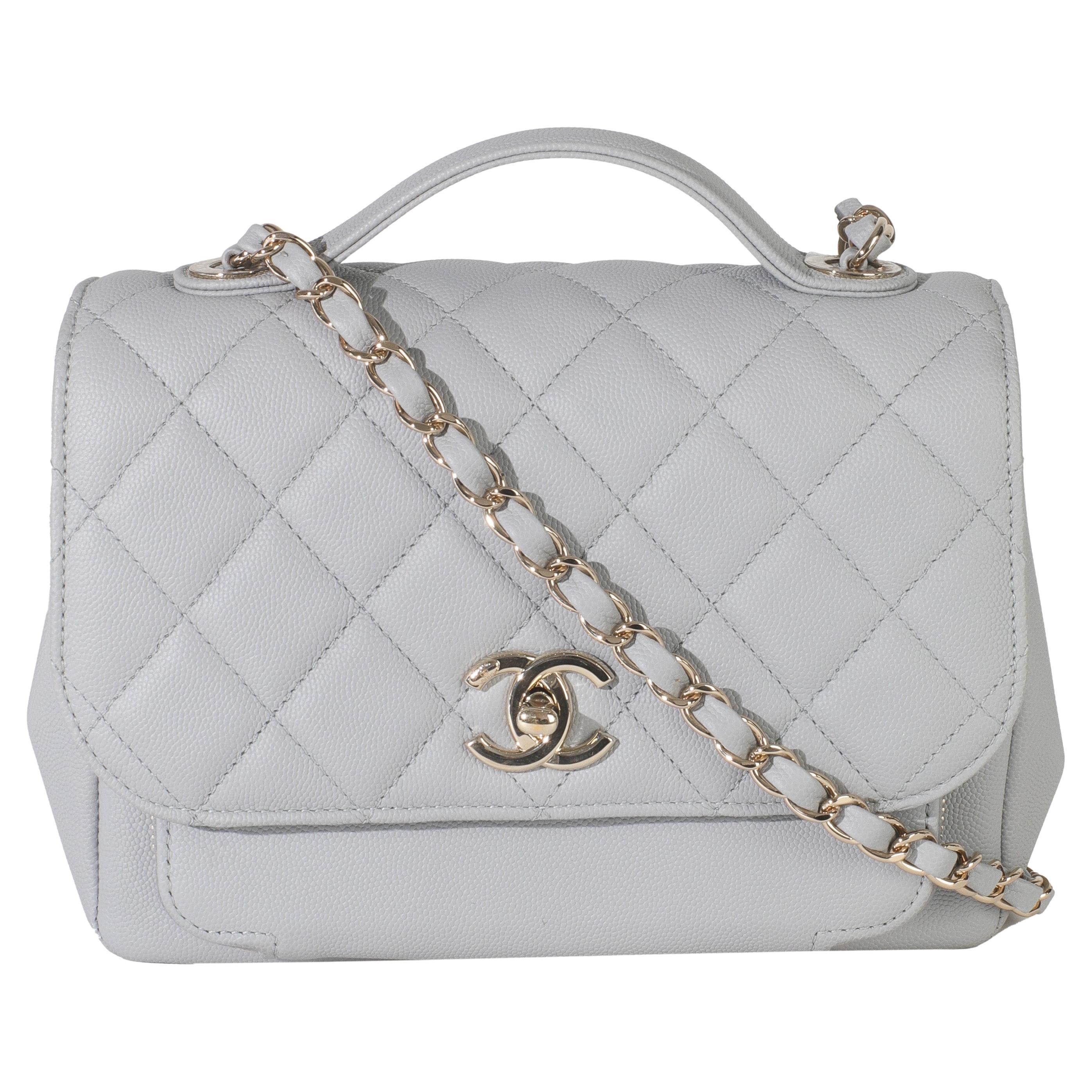 Chanel Grey Quilted Caviar Small Business Affinity Flap Bag im Angebot