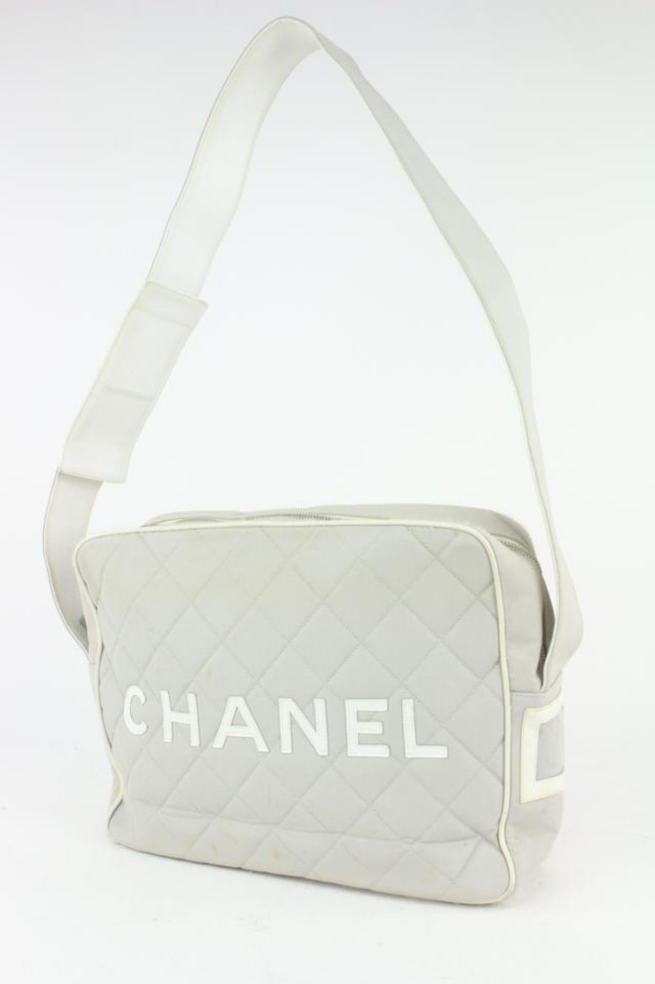 Chanel Grey Quilted CC Sports Logo Shoulder Bag 6CC1015 For Sale 4