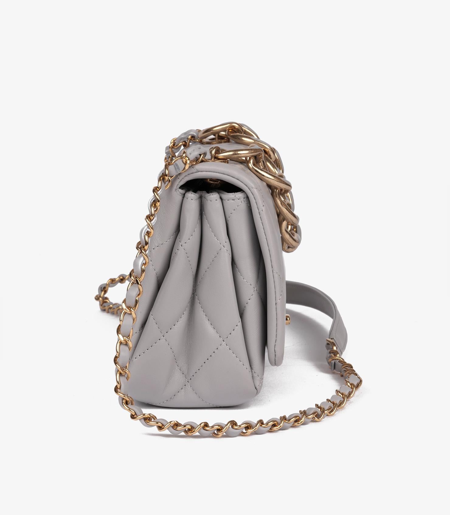 Chanel Grau Gestepptes Lammfell Colour Match Mini Flap Bag Damen im Angebot