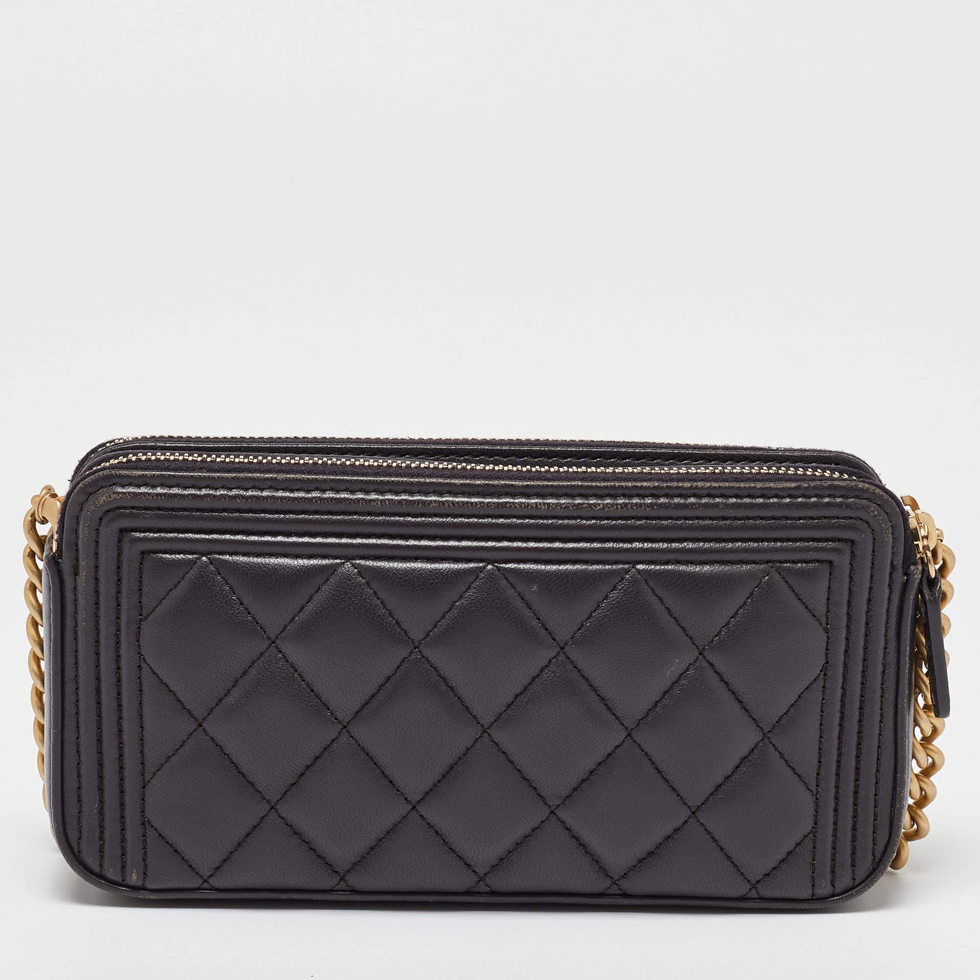 Chanel Grey Quilted Leather Boy Double Zip Chain Clutch In Good Condition For Sale In Dubai, Al Qouz 2