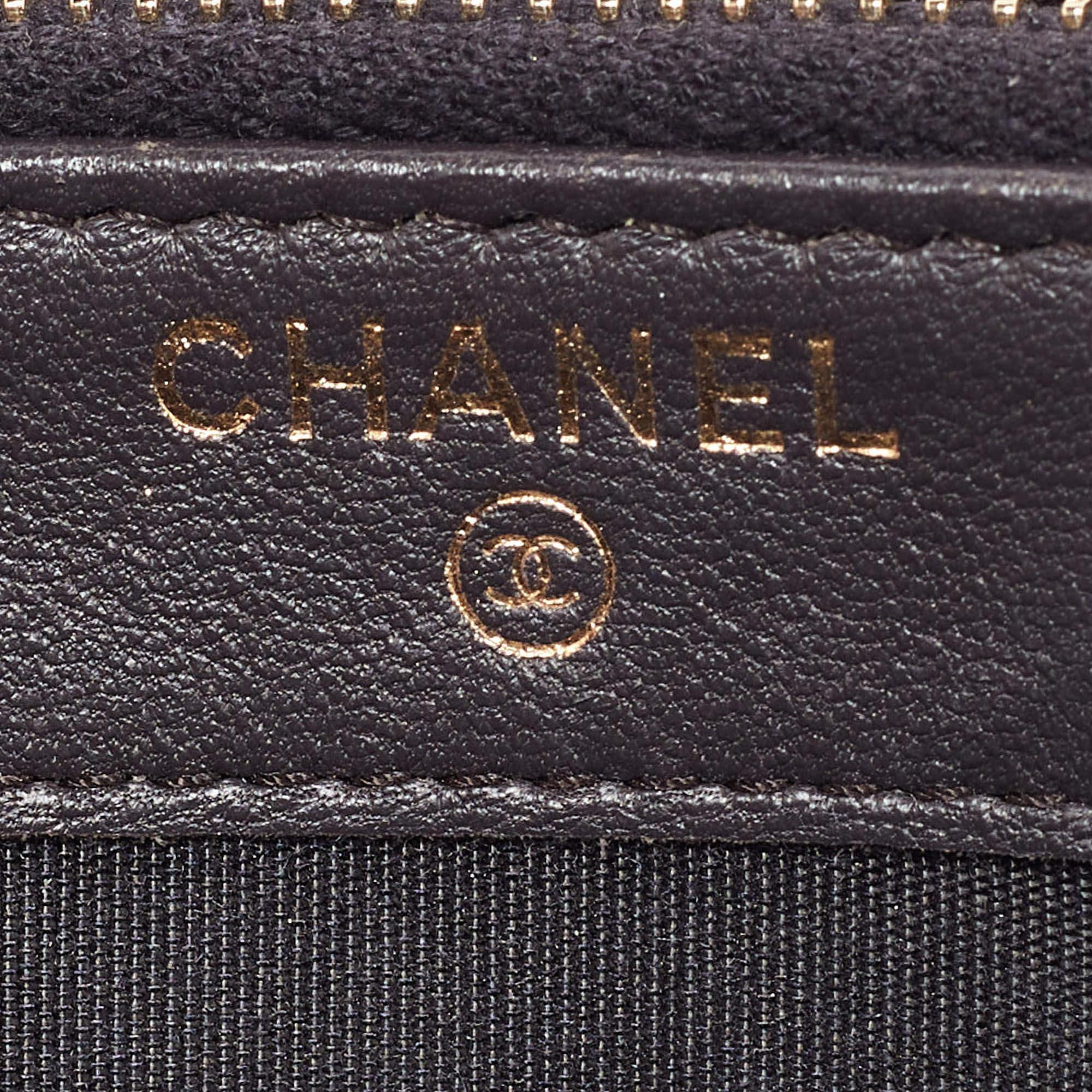 Chanel Grey Quilted Leather Boy Double Zip Chain Clutch For Sale 4