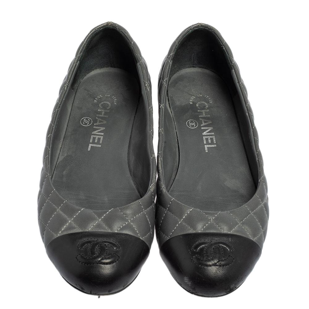 A common sight in the closets of fashionistas is a pair of Chanel ballet flats. They are perfect to wear on busy days and just stylish enough to assist one's style. These are crafted from quilted leather and feature the CC logo on the cap toes.

