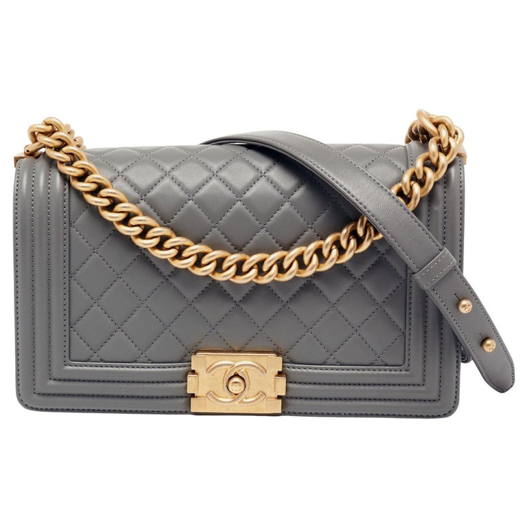 Chanel Grey Quilted Leather Medium Boy Flap Bag For Sale