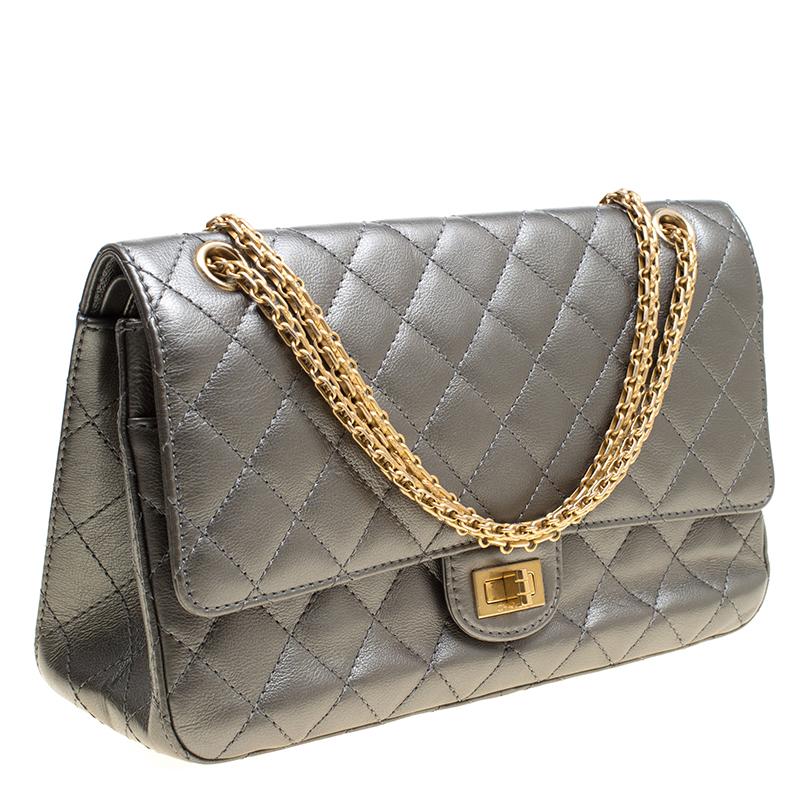Chanel Grey Quilted Leather Reissue 2.55 Classic 226 Flap Bag In Good Condition In Dubai, Al Qouz 2