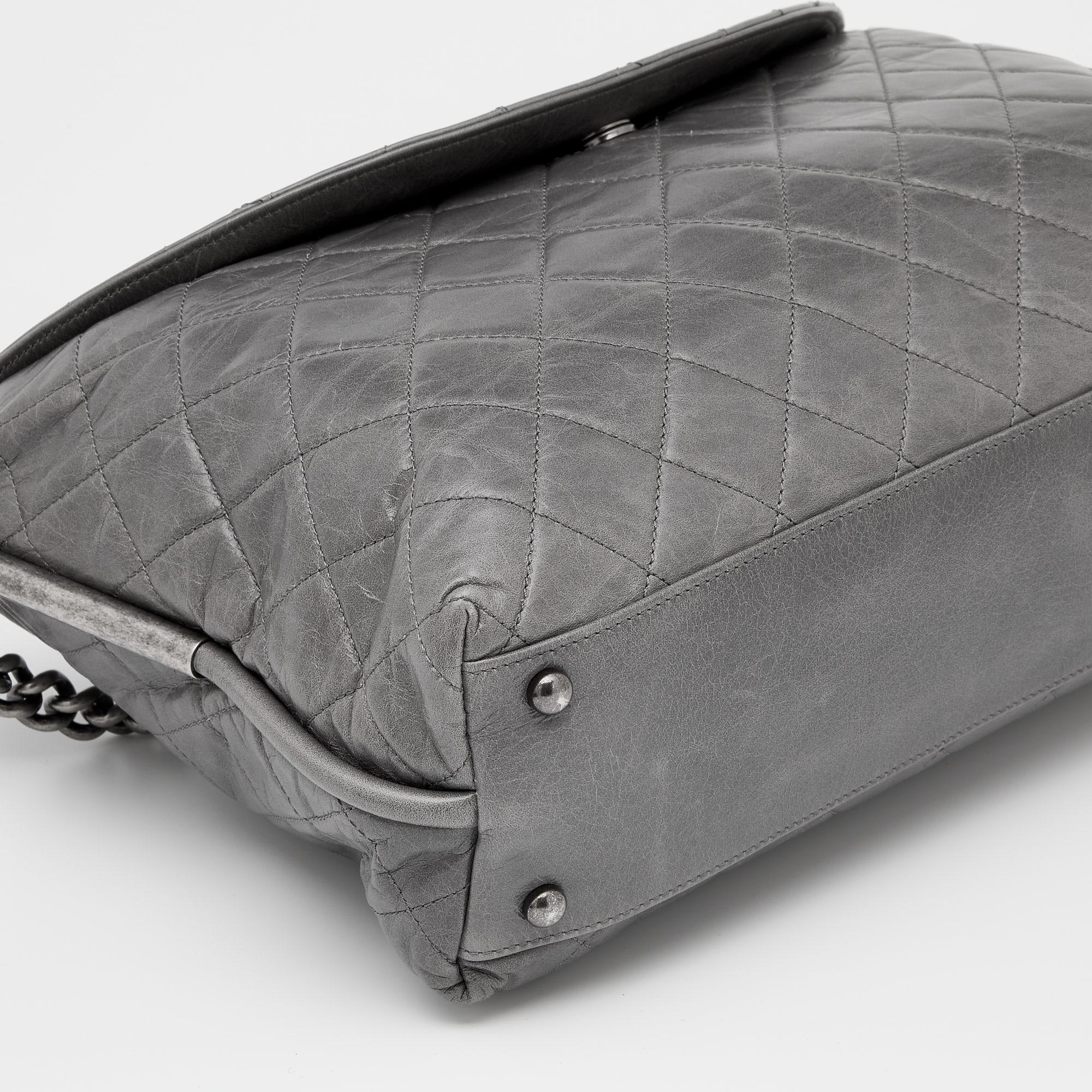 Women's Chanel Grey Quilted Leather Shoulder Bag