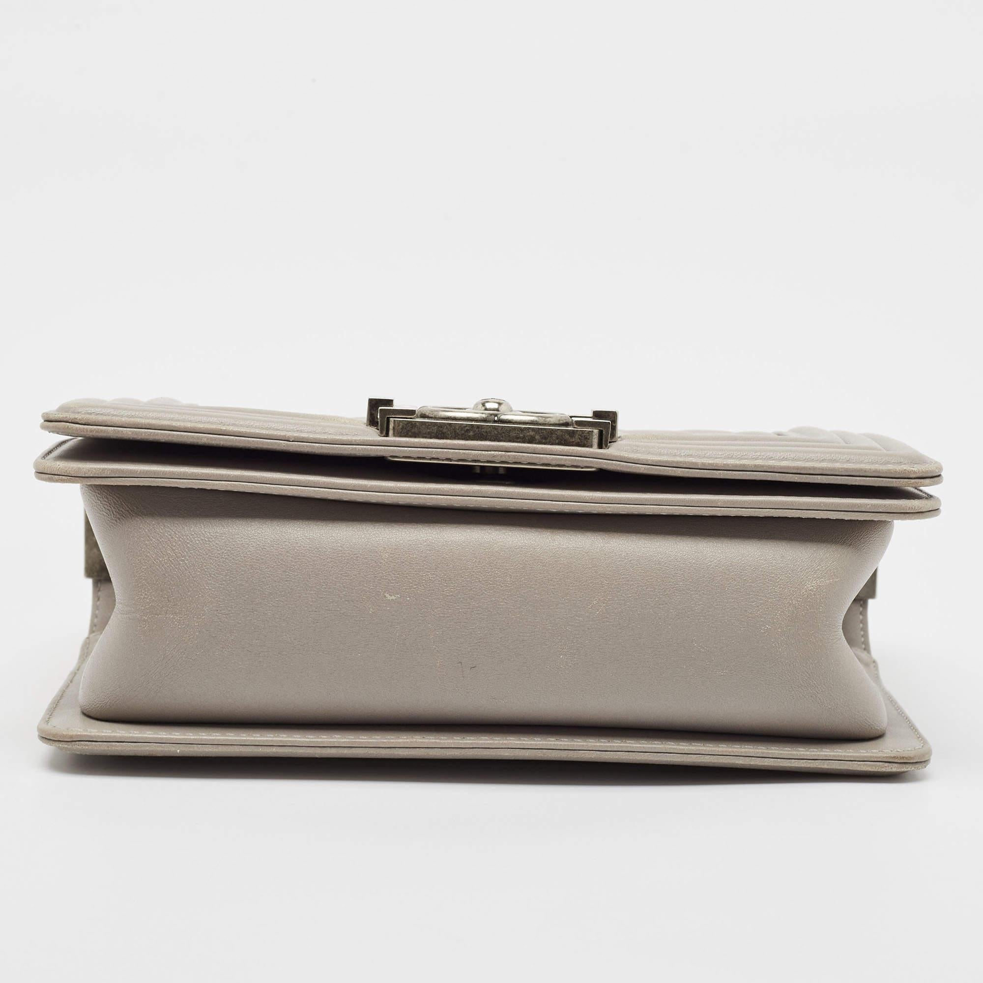 Chanel Grey Quilted Leather Small Boy Flap Bag For Sale 3