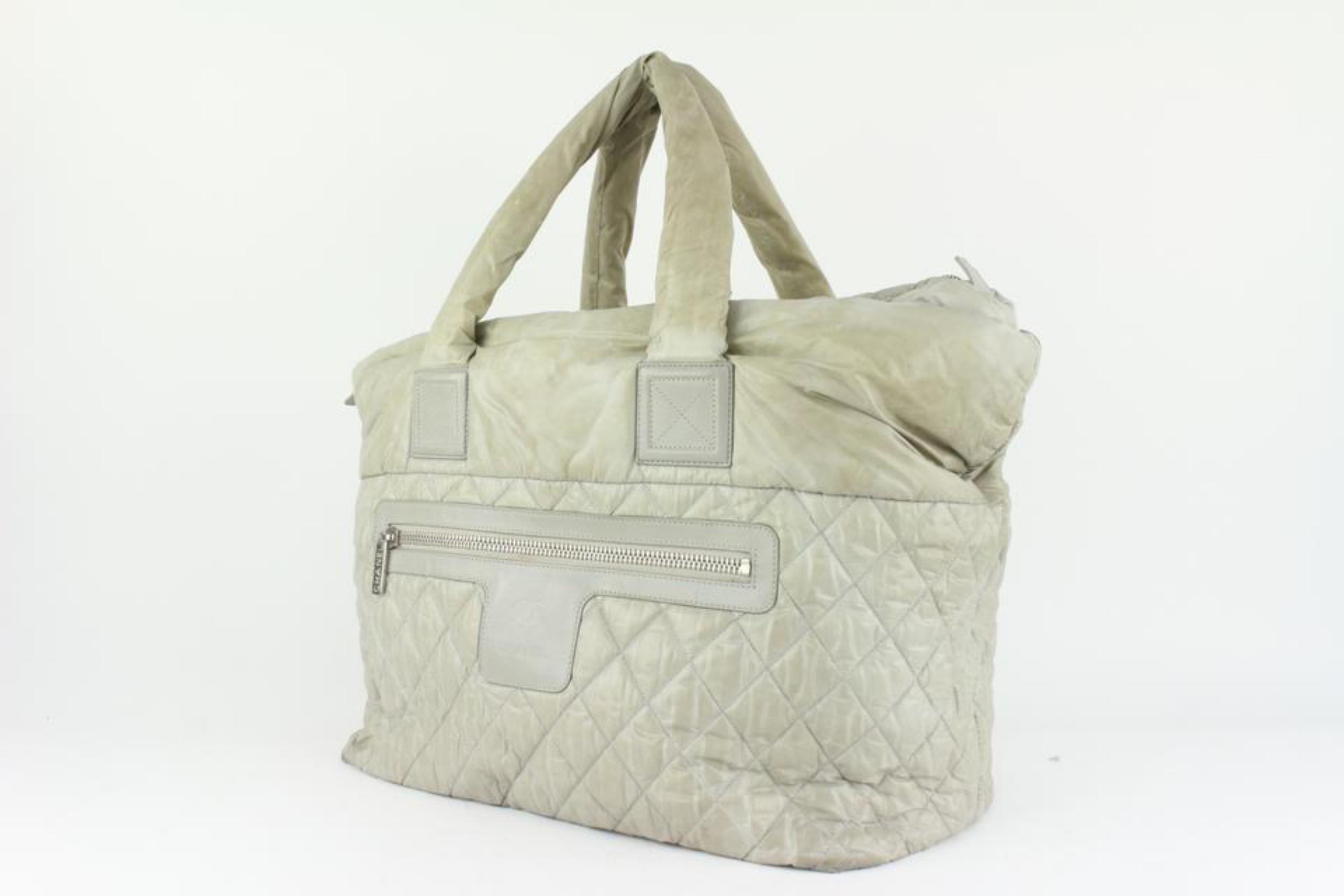 Chanel Grey Quilted Nylon Cocoon Tote Bag 1115c8
Date Code/Serial Number: 13938375
Made In: Italy
Measurements: Length:  20