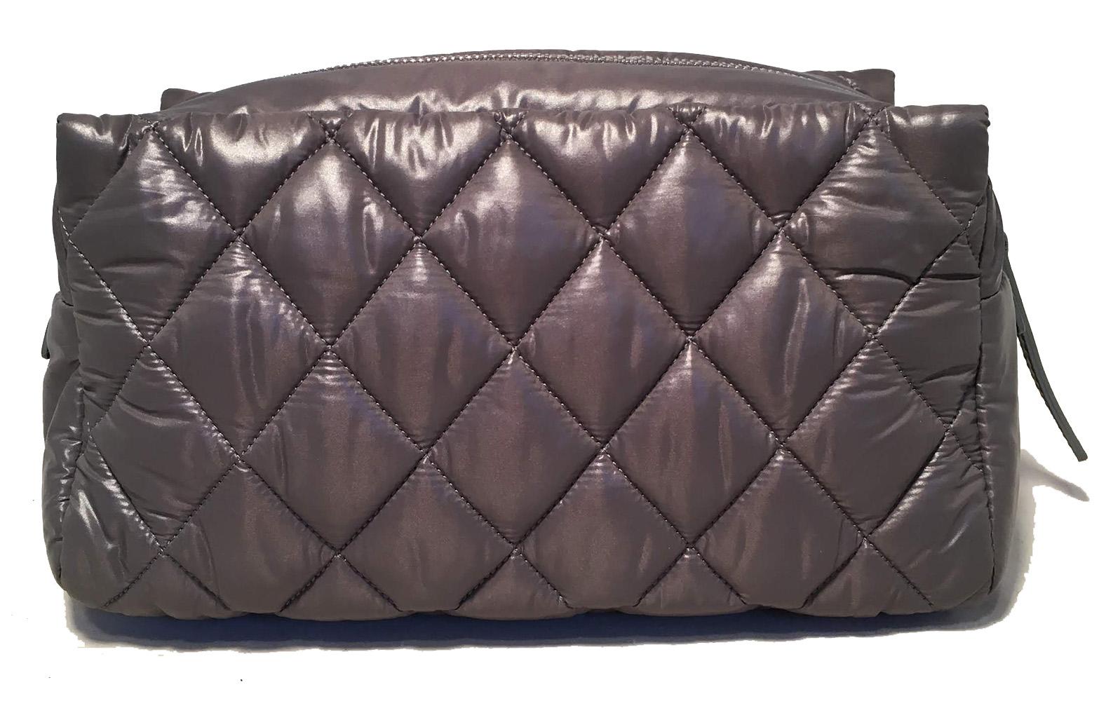 Noir Chanel Grey Puffy Quilted Travel Accessories Cosmetic Pouch en vente
