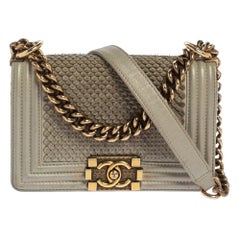 Chanel Grau Waage Leder Mini Kette Junge Klappe Tasche