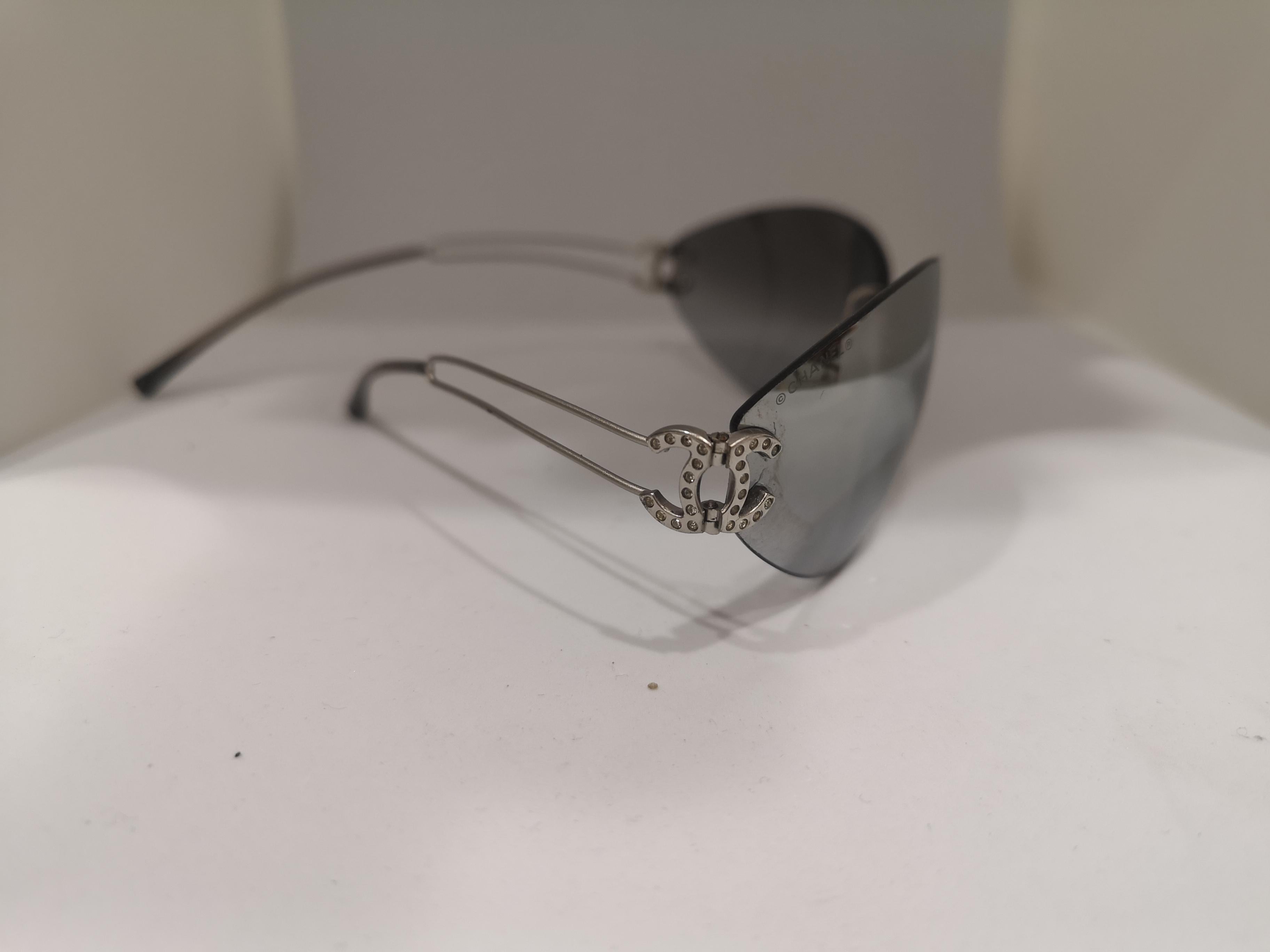 Chanel grey silver mirrored lens sunglasses In Fair Condition In Capri, IT
