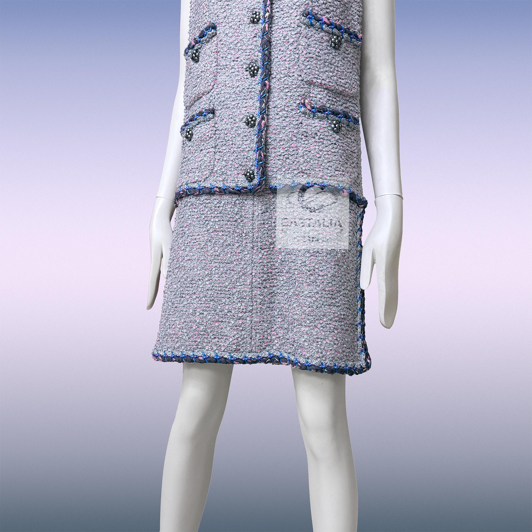 Chanel  Graues ärmelloses Tweed-Kleid 40 FR im Angebot 11