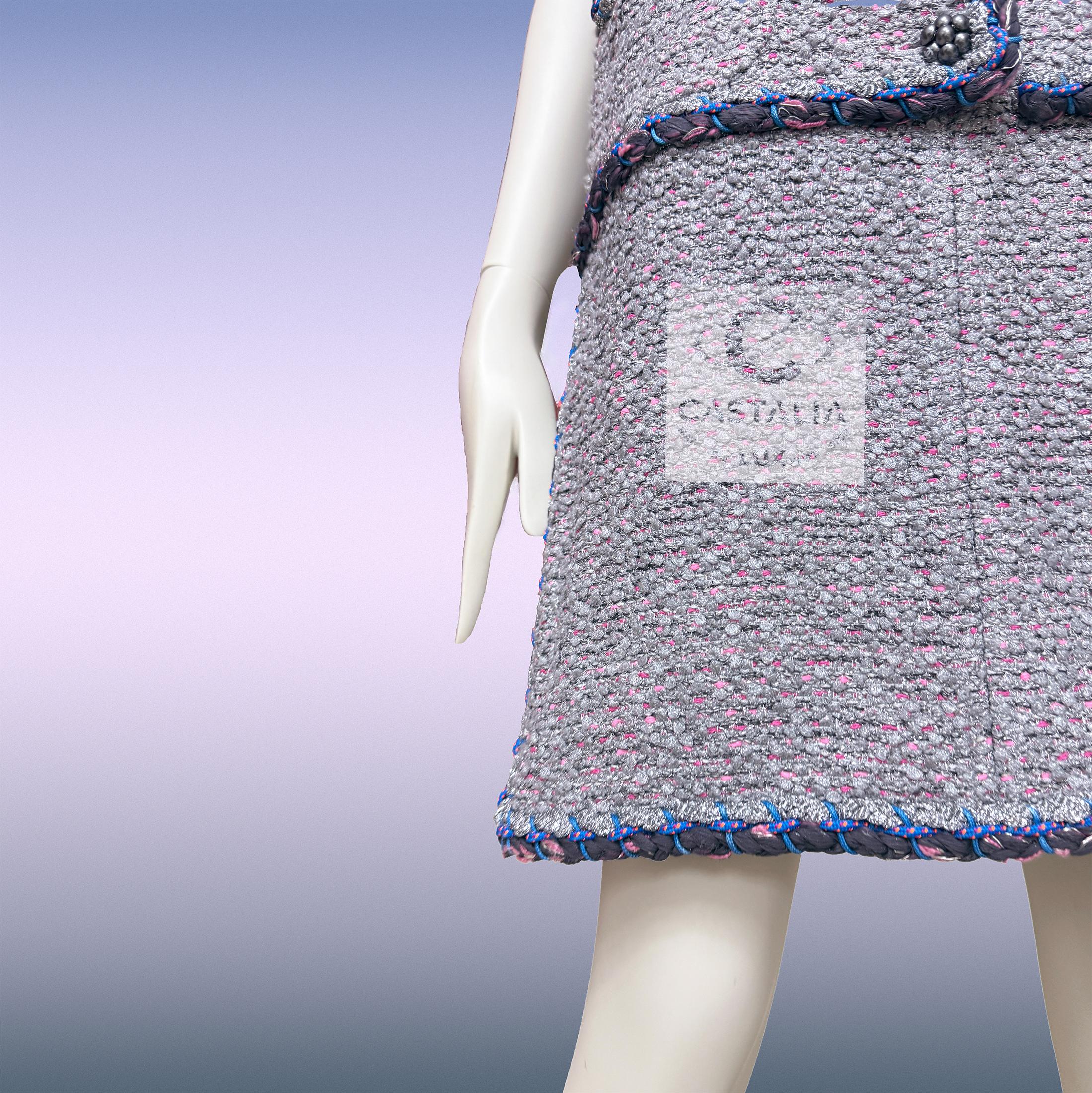 Chanel  Graues ärmelloses Tweed-Kleid 40 FR im Angebot 12