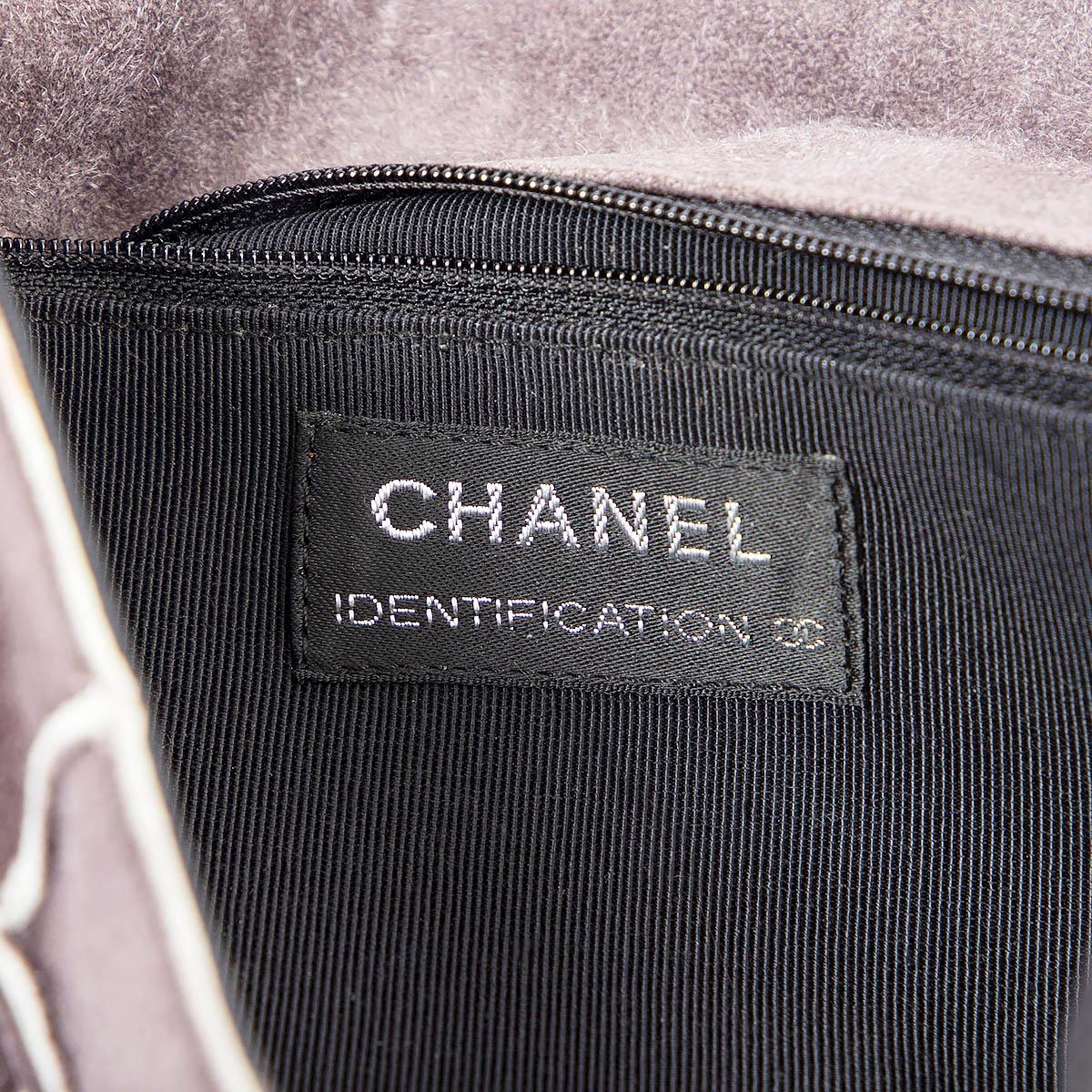 CHANEL grey suede 1997-99 255 REISSUE PATCHWORK FLAP Shoulder Bag For Sale 2