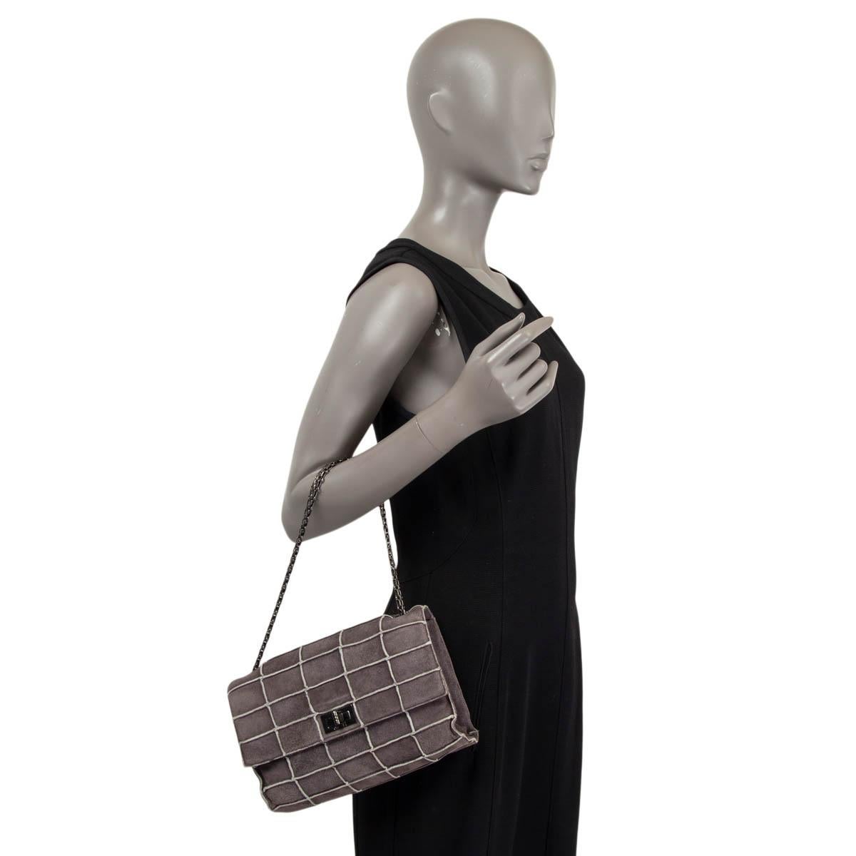 CHANEL grey suede 1997-99 255 REISSUE PATCHWORK FLAP Shoulder Bag For Sale 5