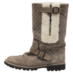 Chanel Grau Wildleder und Pelz CC Mid Calf Stiefel Größe 39