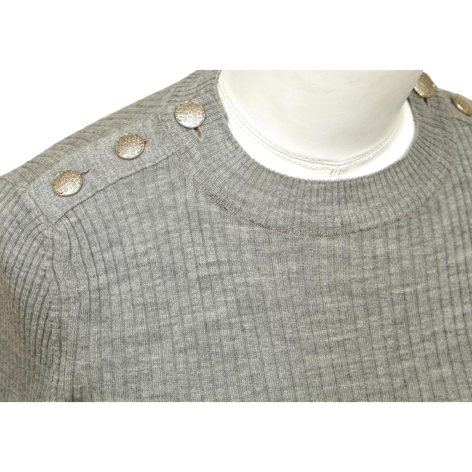 Women's CHANEL Long Sleeve Grey Sweater Top Knit Crew Neck Silver CC Logo Sz 34 2016