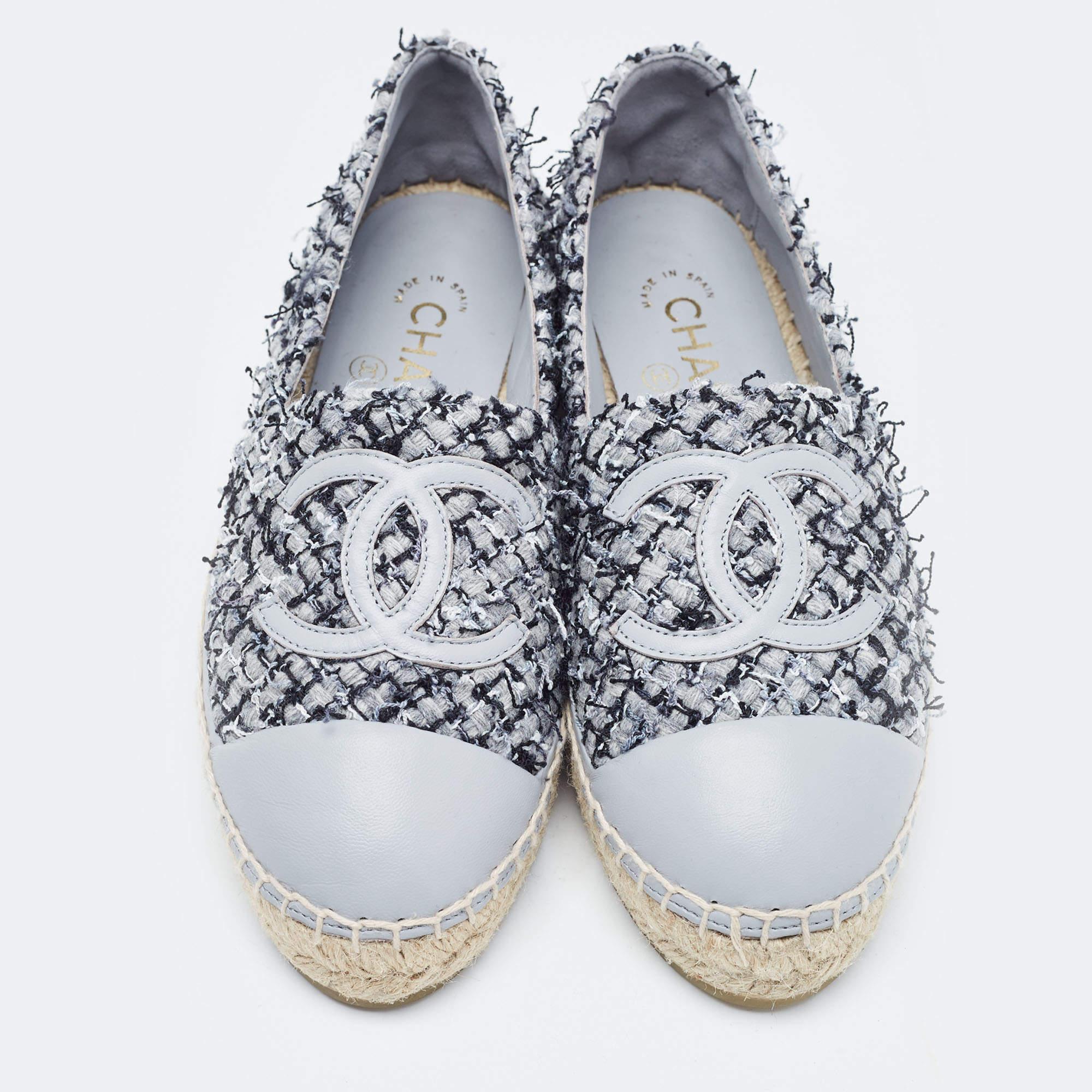 Chanel Grey Tweed and Leather Cap Toe CC Espadrille Flats Size 36 1