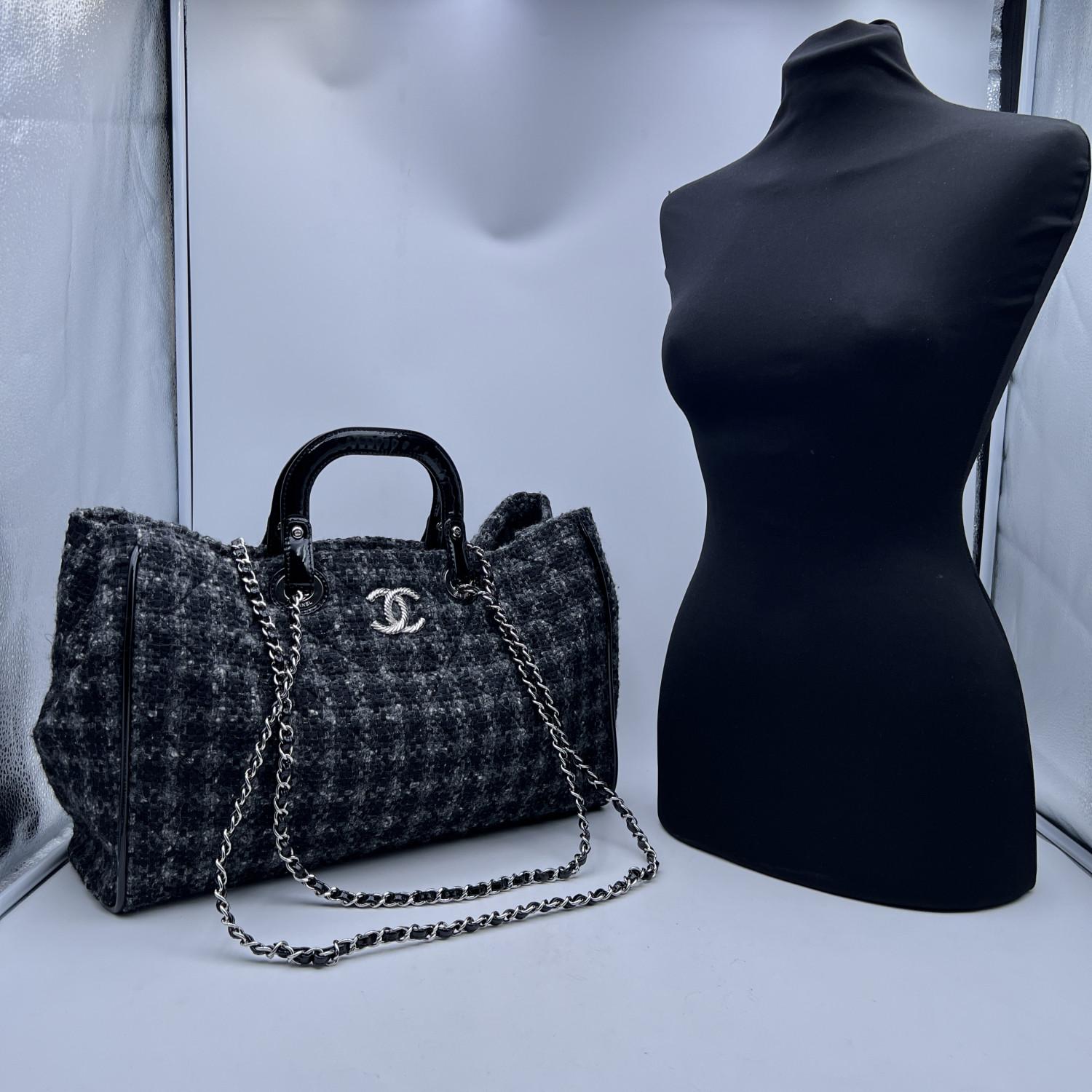 This beautiful Bag will come with a Certificate of Authenticity provided by Entrupy. The certificate will be provided at no further cost

Beautiful Chanel tote, crafted in grey tweed fabric. Period/Era: 2009-2010. Grey tweed with black patent