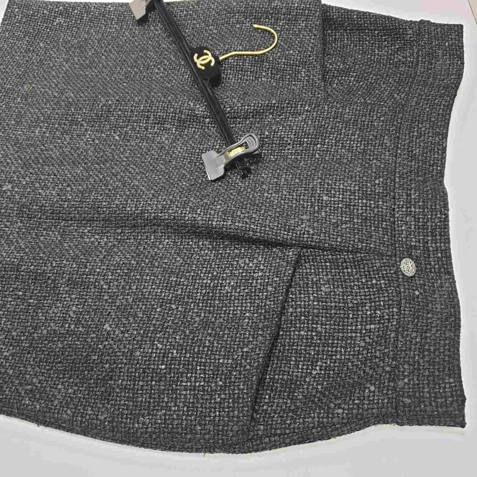 Chanel Grey Tweed Mini Skirt For Sale 3
