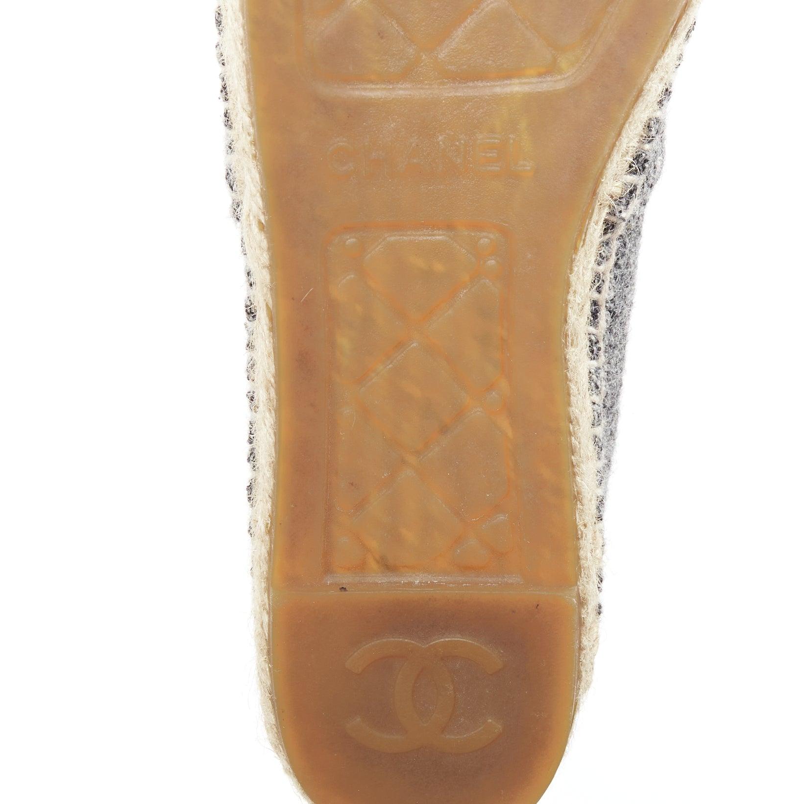 CHANEL grey tweed velvet CC logo toe cap espadrille shoes EU38 For Sale 5