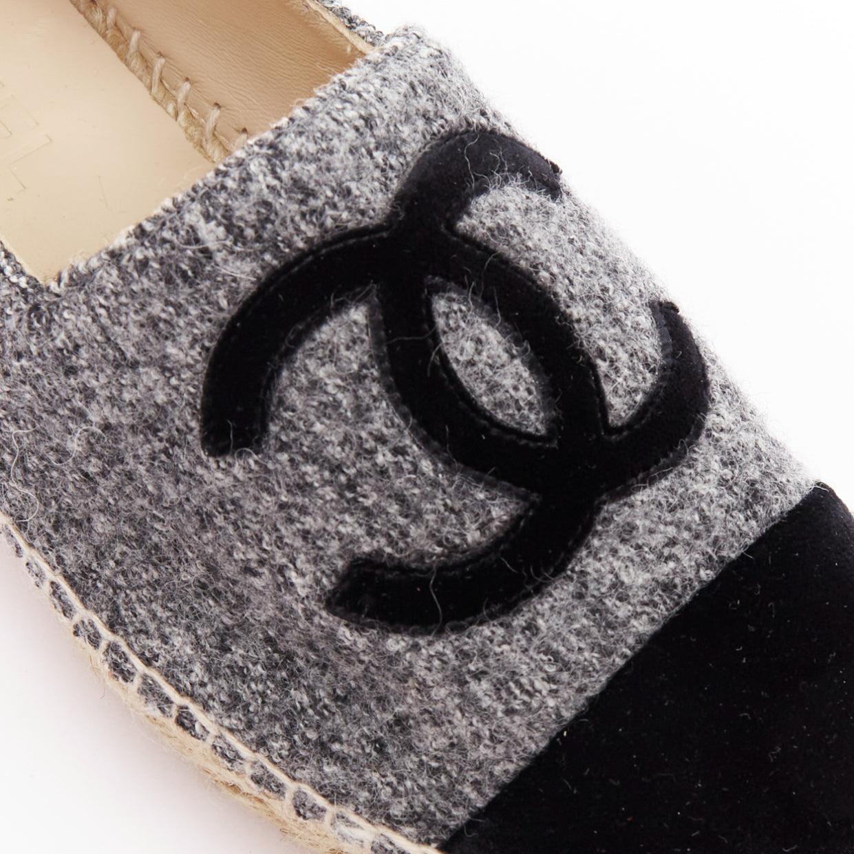 CHANEL grey tweed velvet CC logo toe cap espadrille shoes EU38 For Sale 2