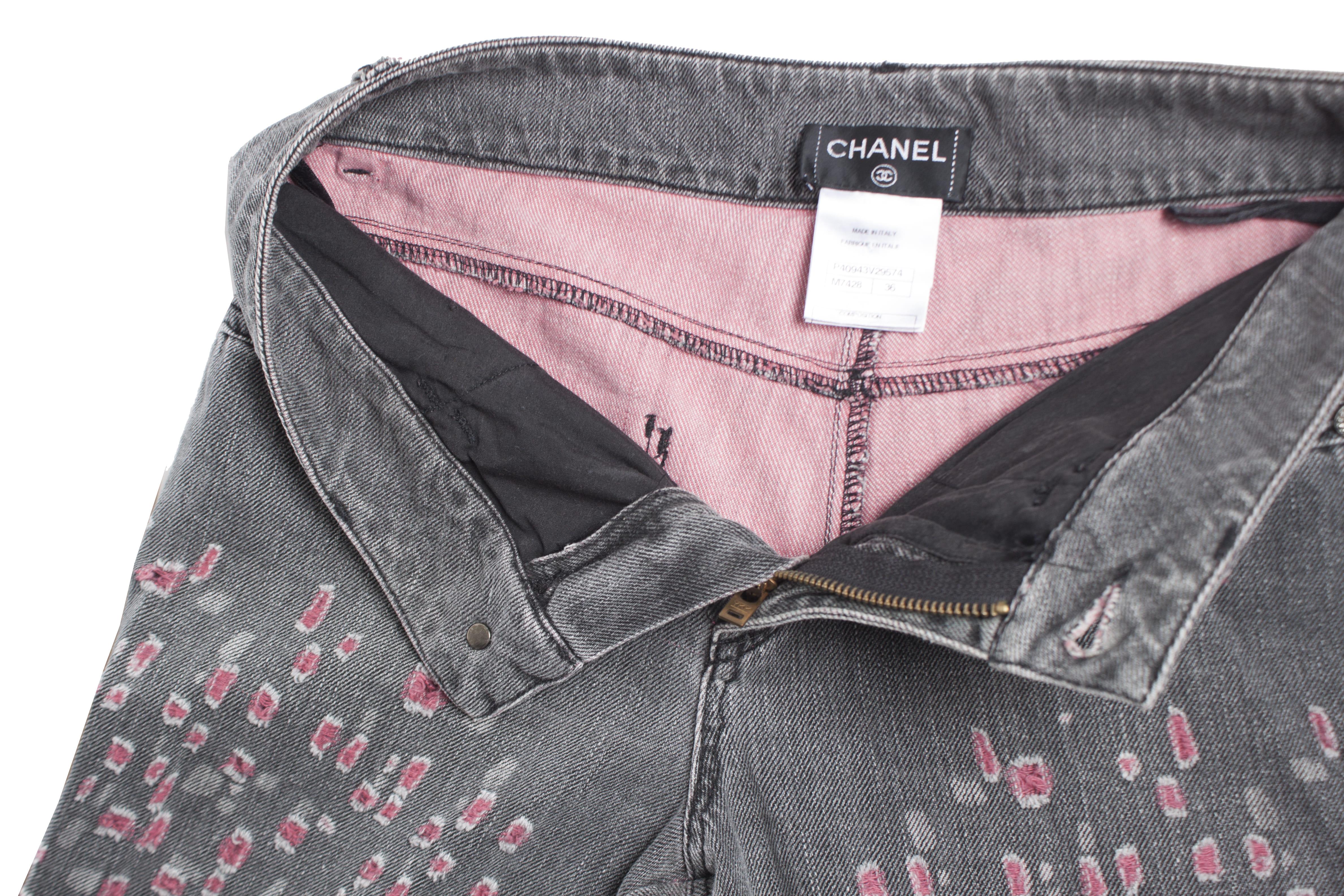 Chanel, Grey washout jeans with pink teared details 2